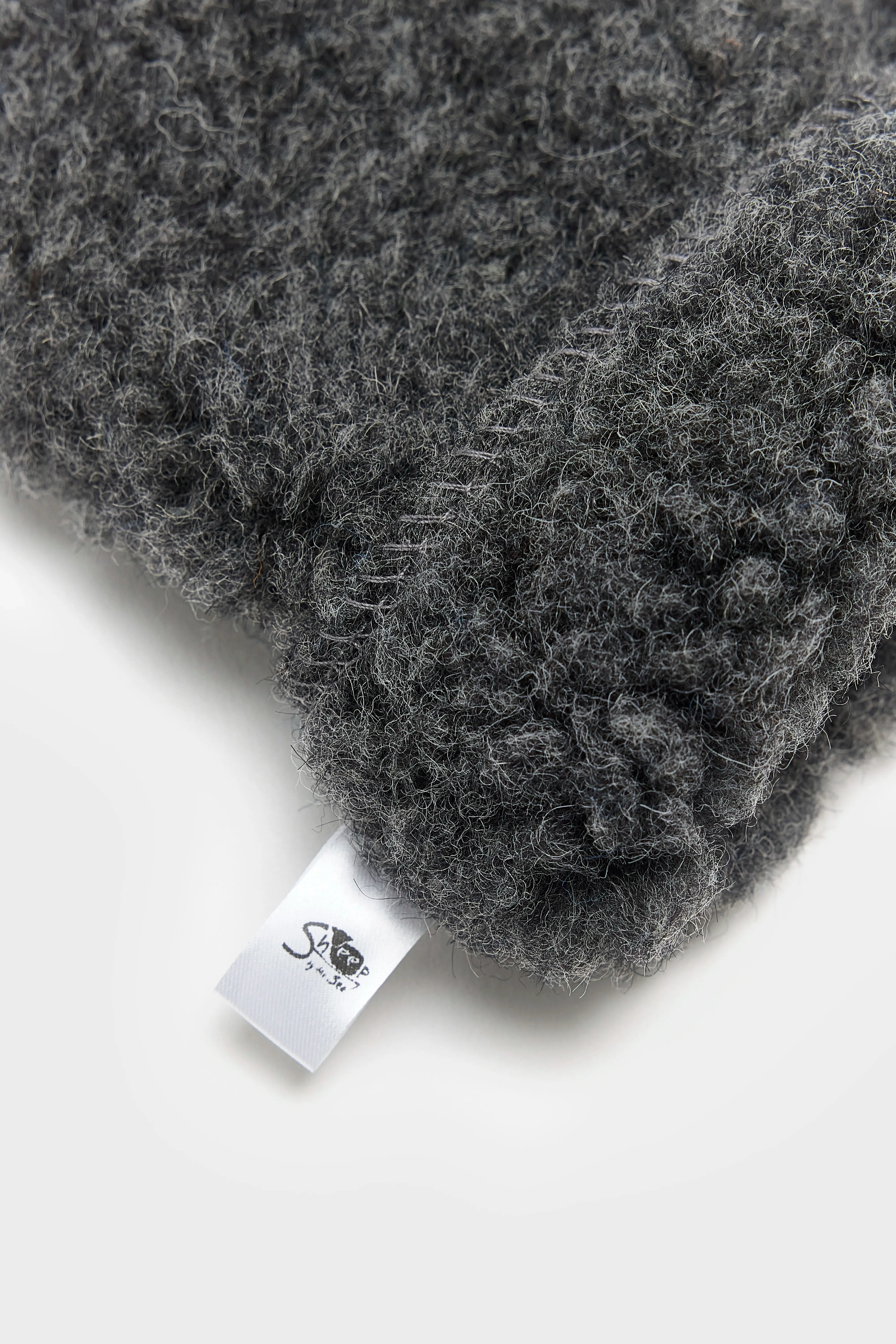 Simple Mittens (252 / W / GREY) sold by Bellerose product image thumbnail 4