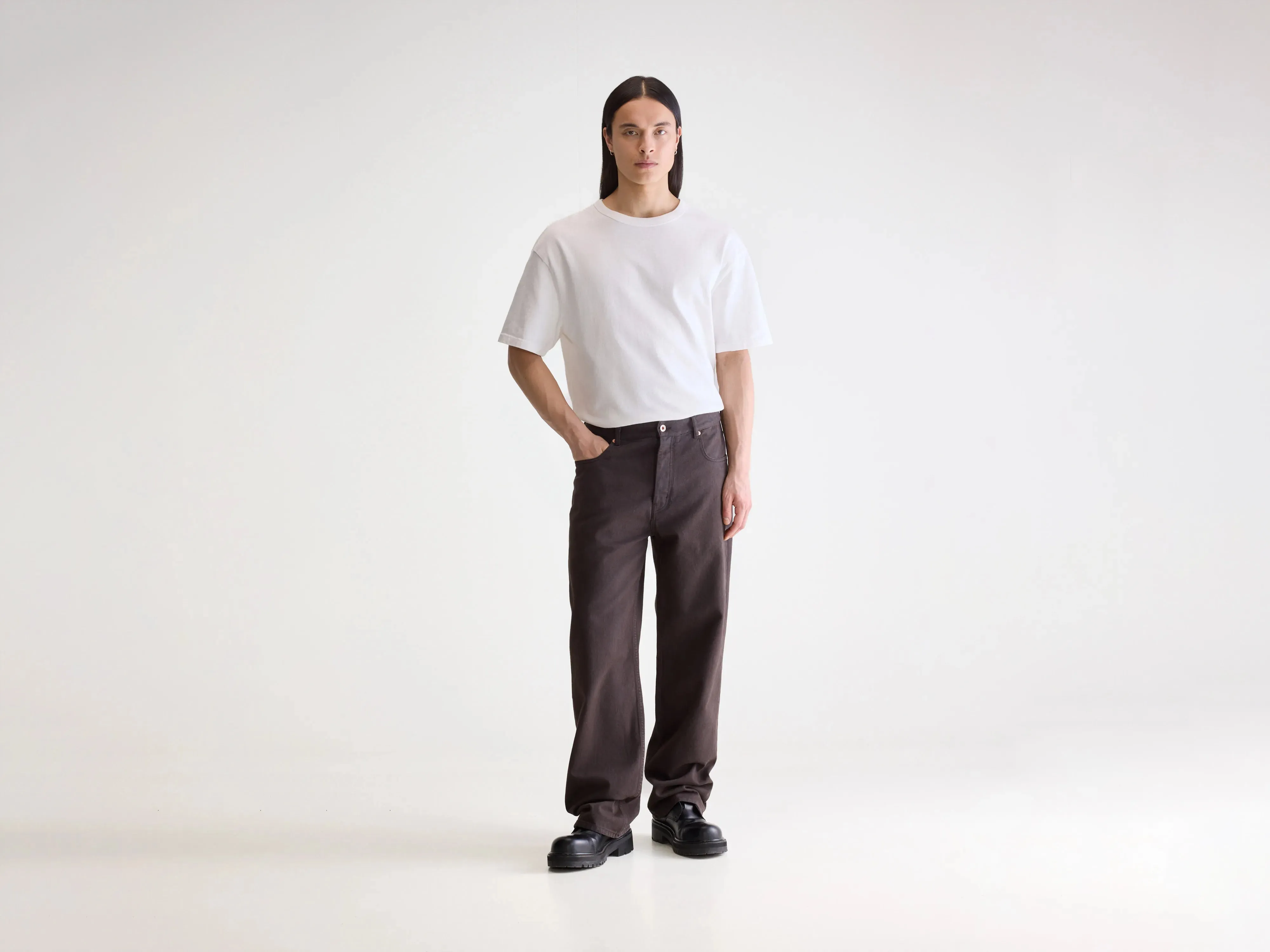 Point straight trousers (252 / M / BELUGA) sold by Bellerose