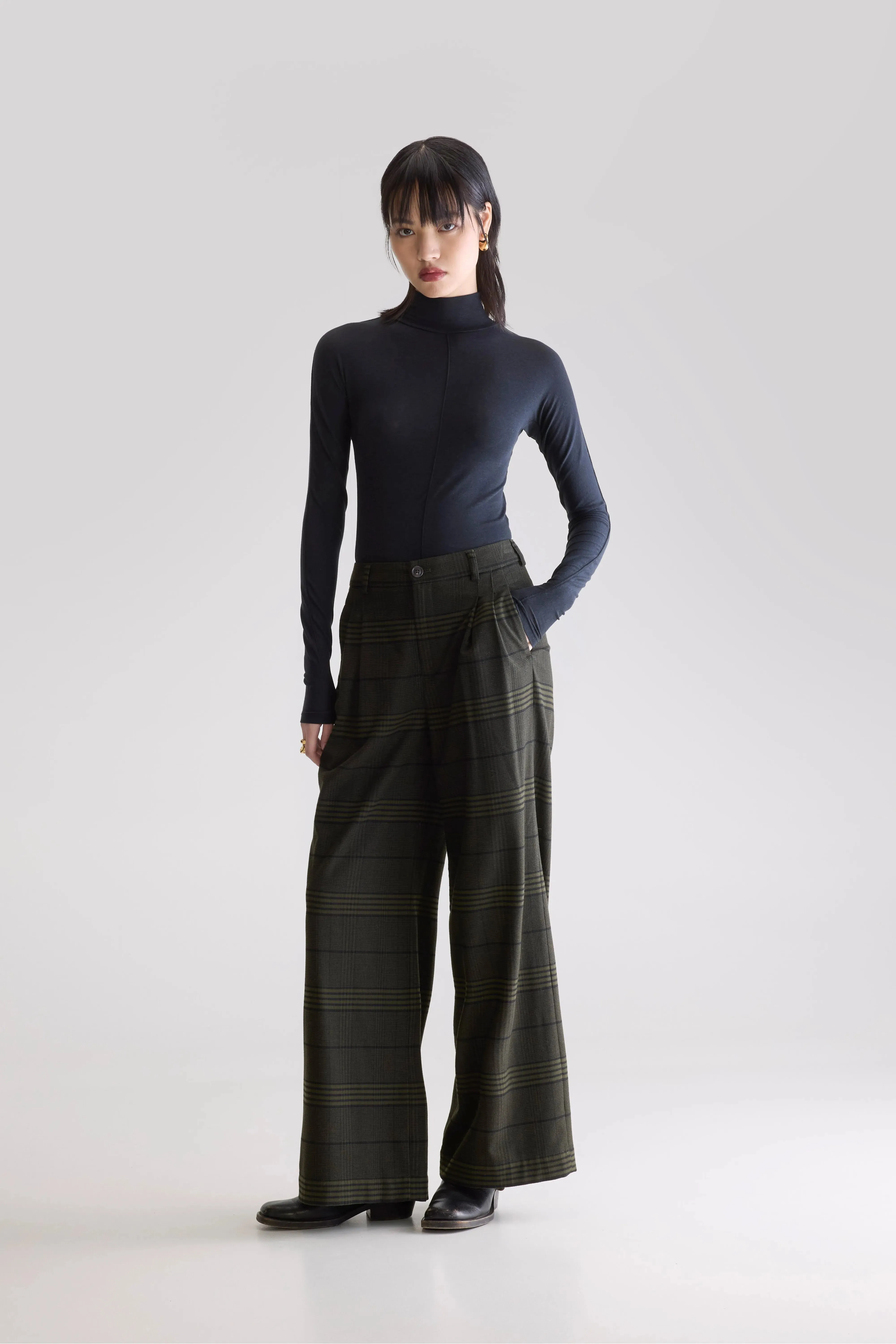 Volkert wide tailored trousers (252 / W / CHECK A) sold by Bellerose product image thumbnail 2