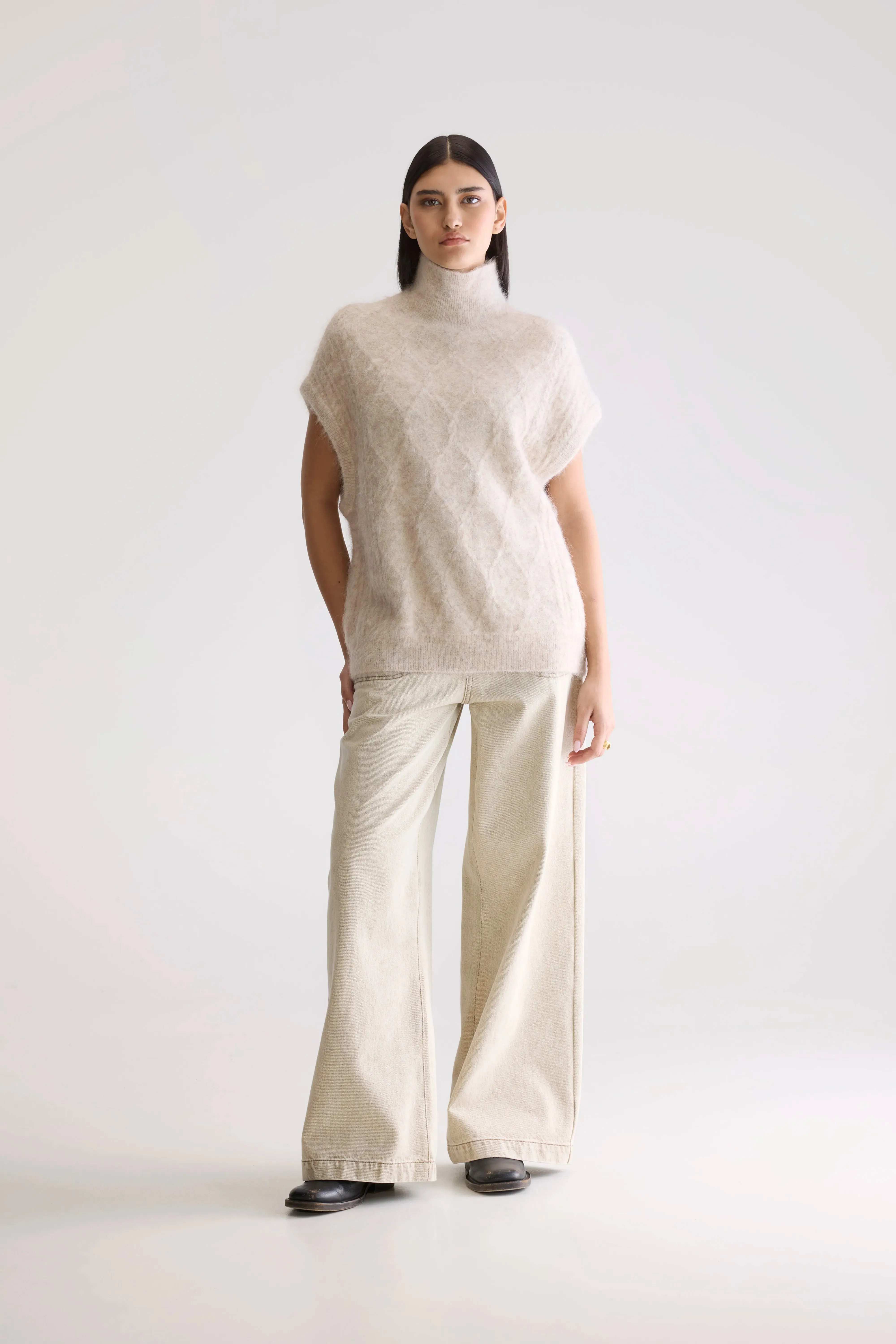 Darti Sweater Vest (252 / W / OYSTER) sold by Bellerose product image thumbnail 3