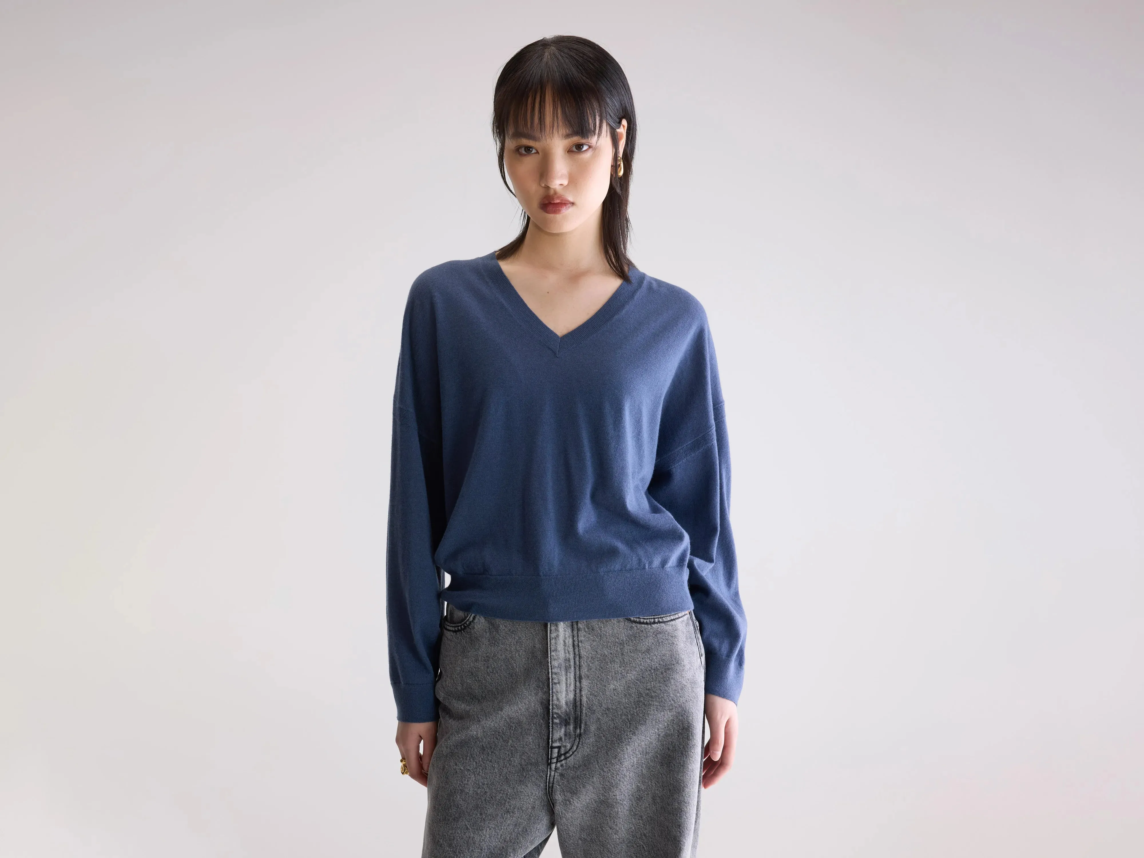 Arybev V-Neck Sweater (252 / W / BLUES) sold by Bellerose
