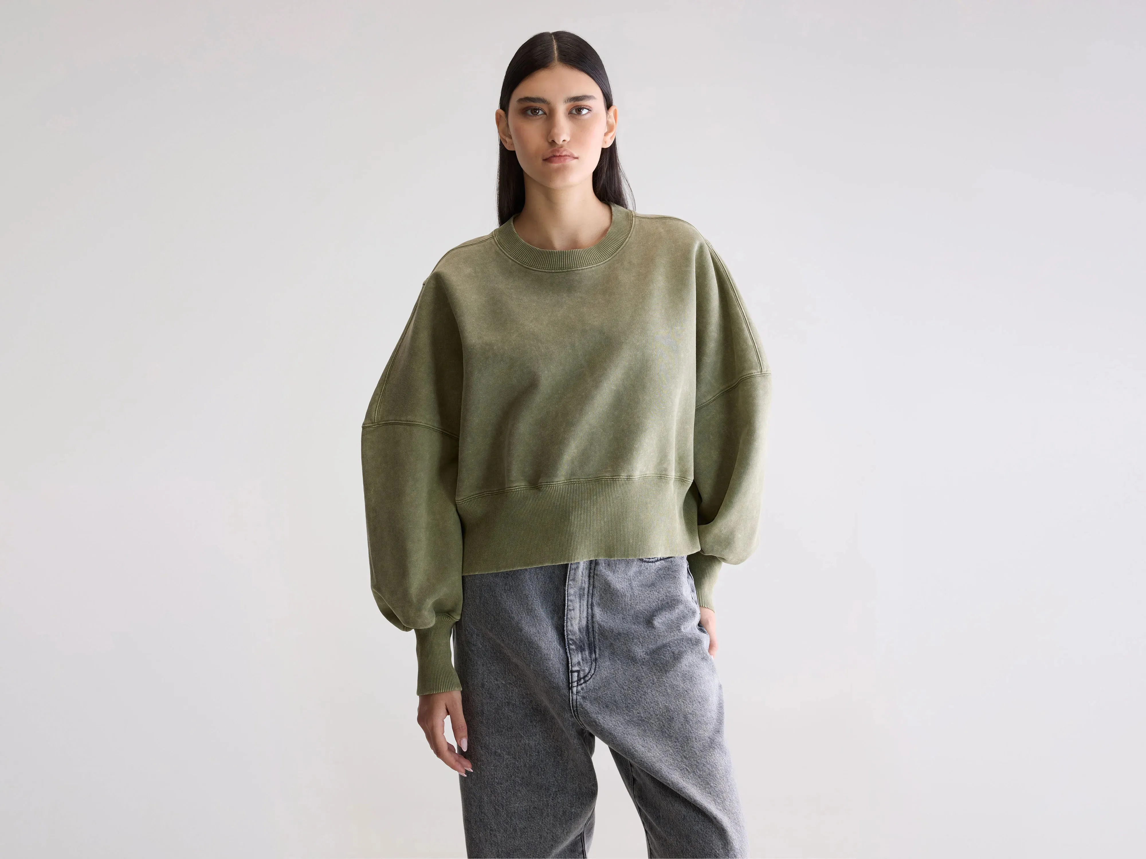 Salva cropped sweatshirt (252 / W / ARMY) sold by Bellerose