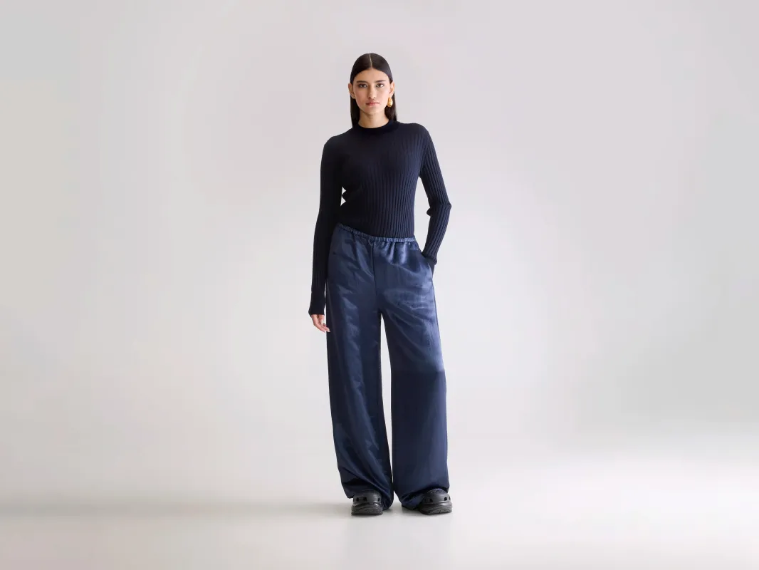 Sleepy relaxed pants (252 / W / PARKER) sold by Bellerose