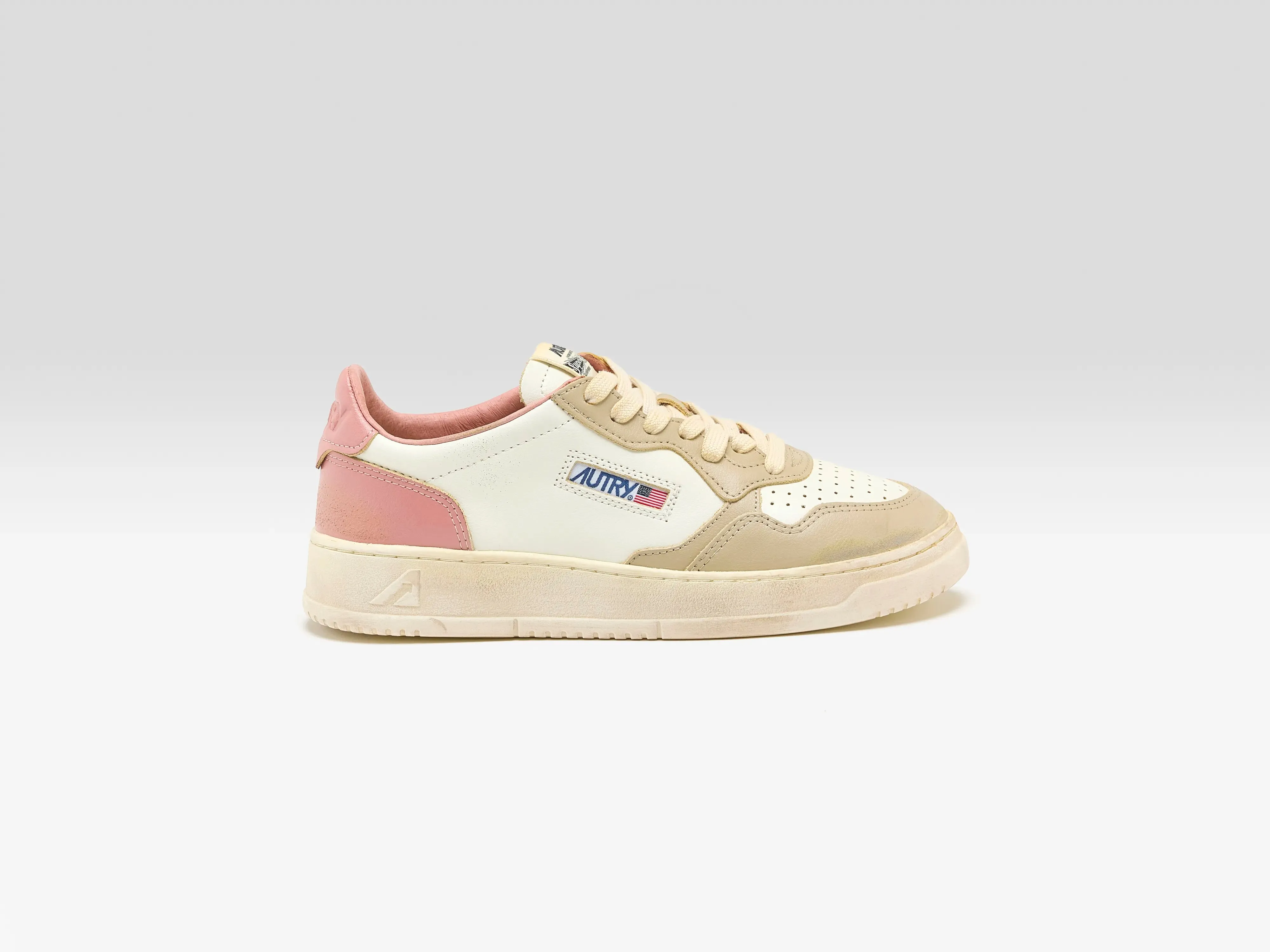Medalist Low Super Vintage for Women (252 / W / BEIGE) sold by Bellerose