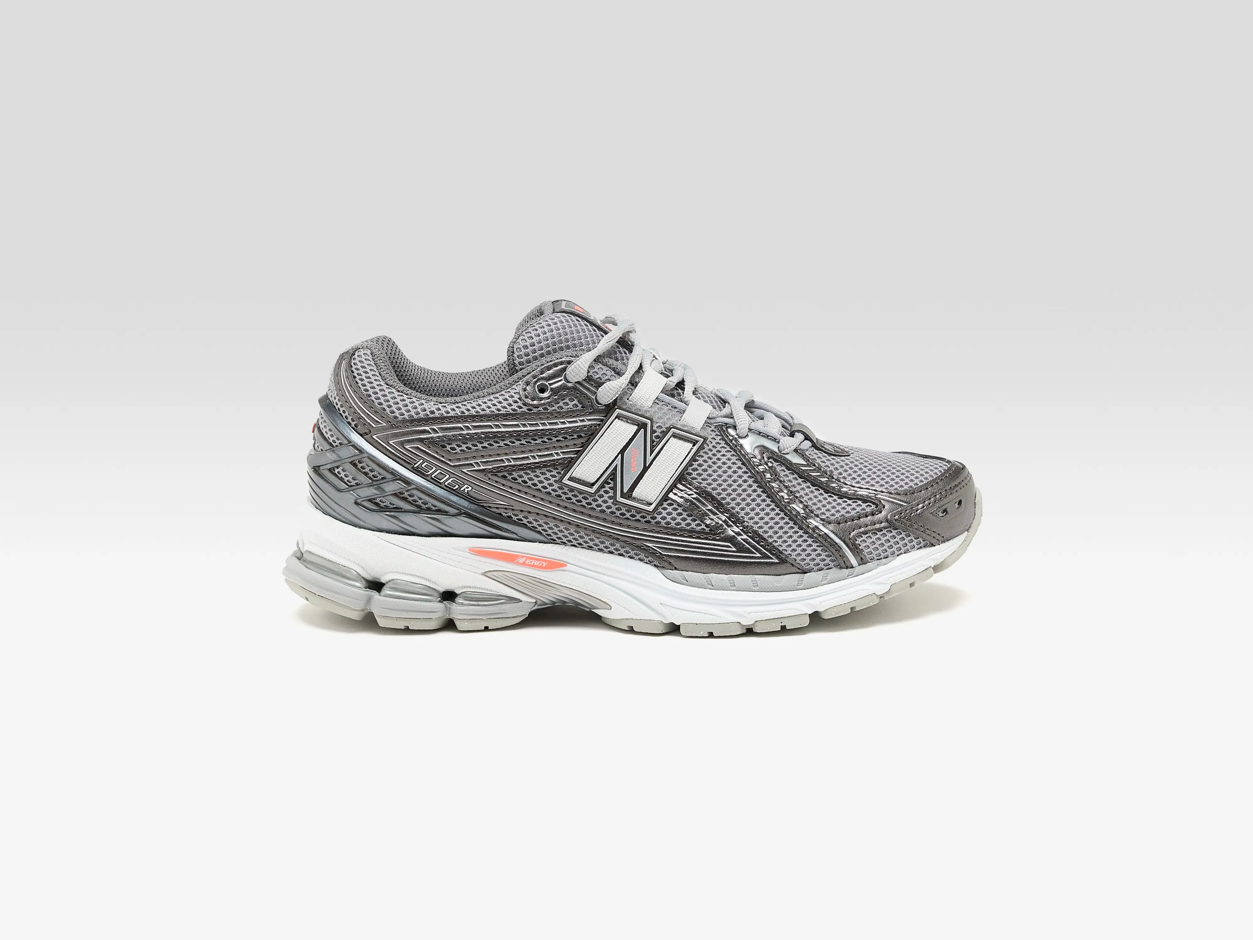 1906R for Women (252 / W / BLACK) sold by Bellerose