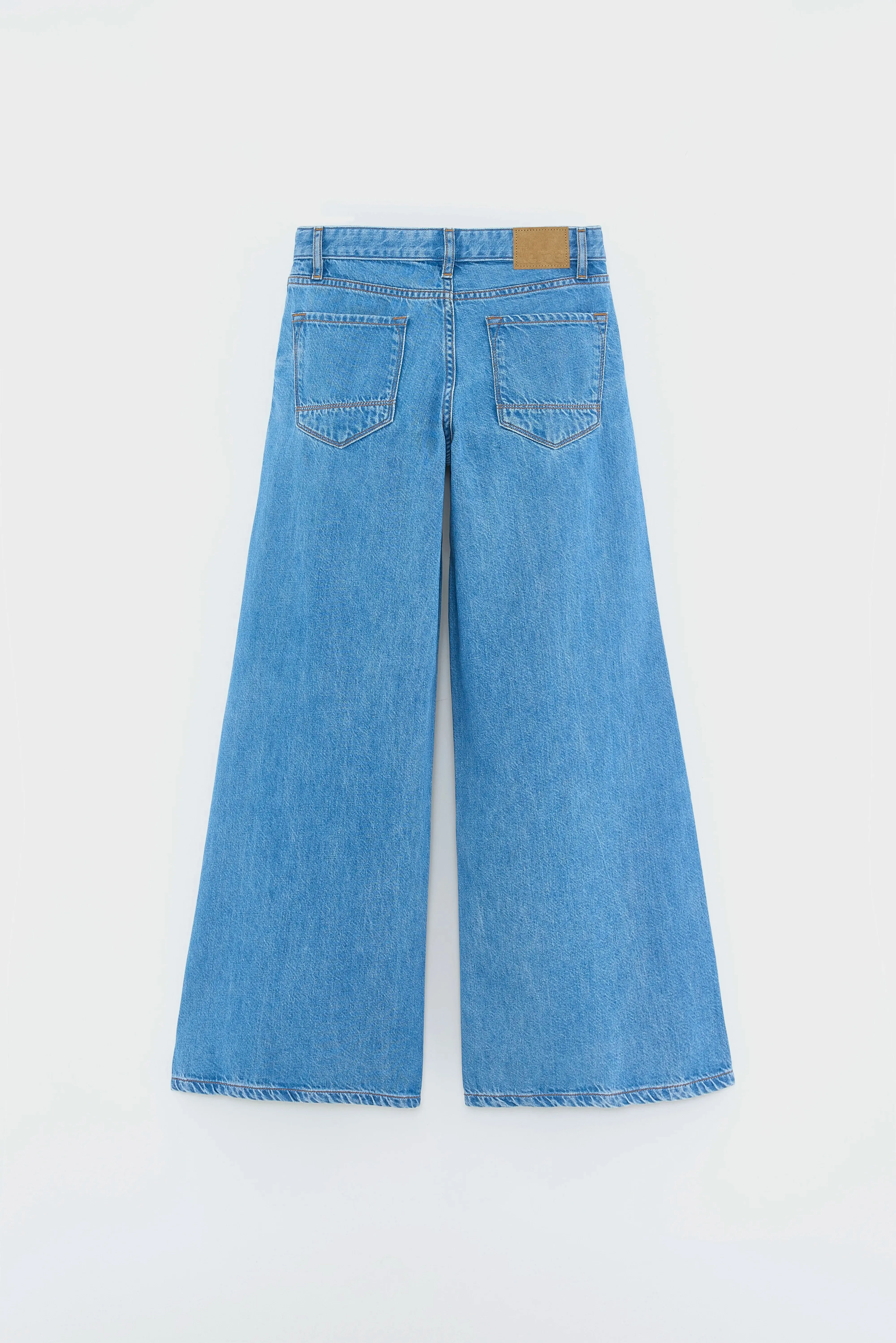 Kae wide jeans (252 / G / MD BLUE BLEACH) sold by Bellerose product image thumbnail 4