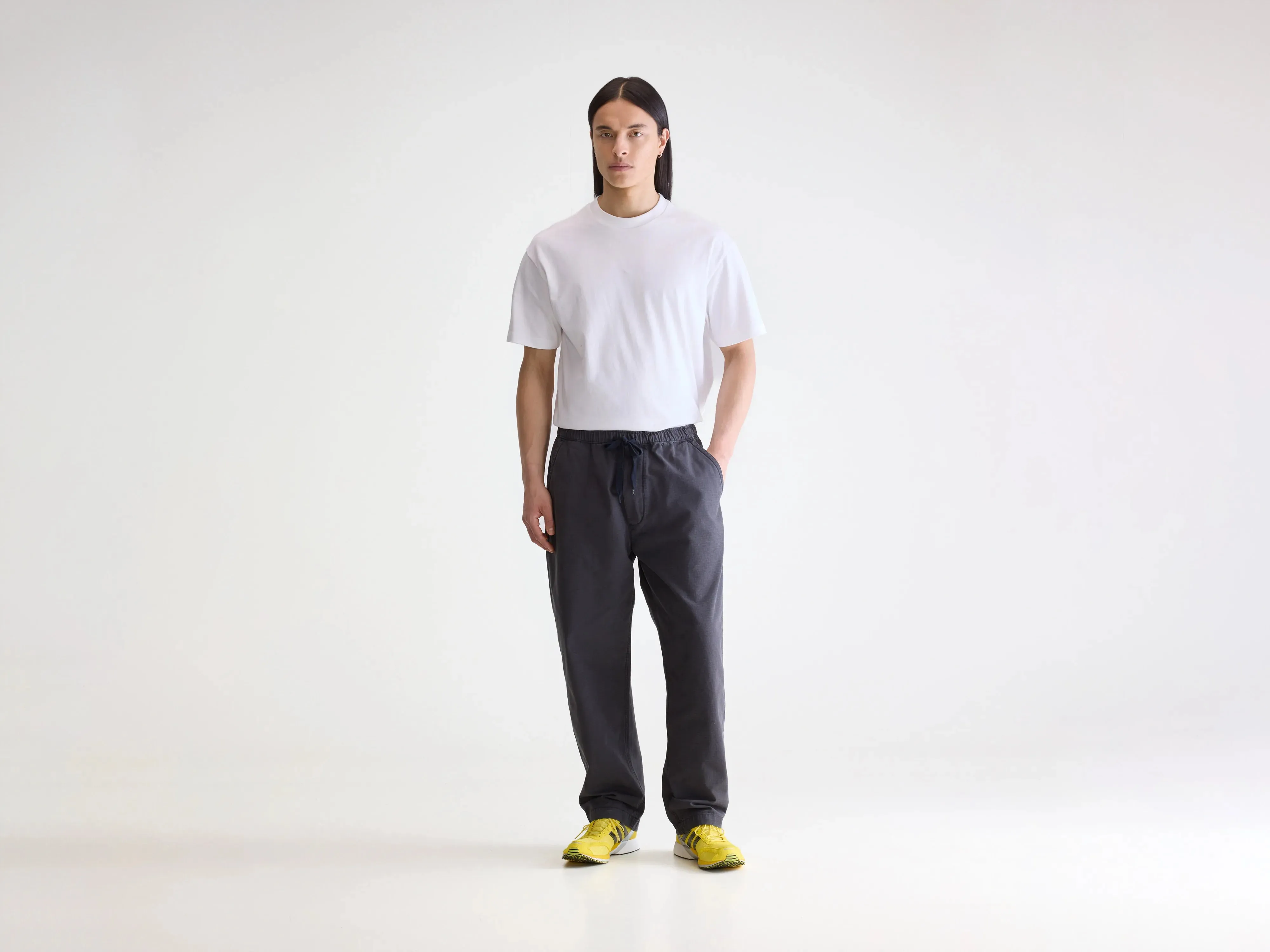 Julius baggy trousers (252 / M / BLACK SAND) sold by Bellerose