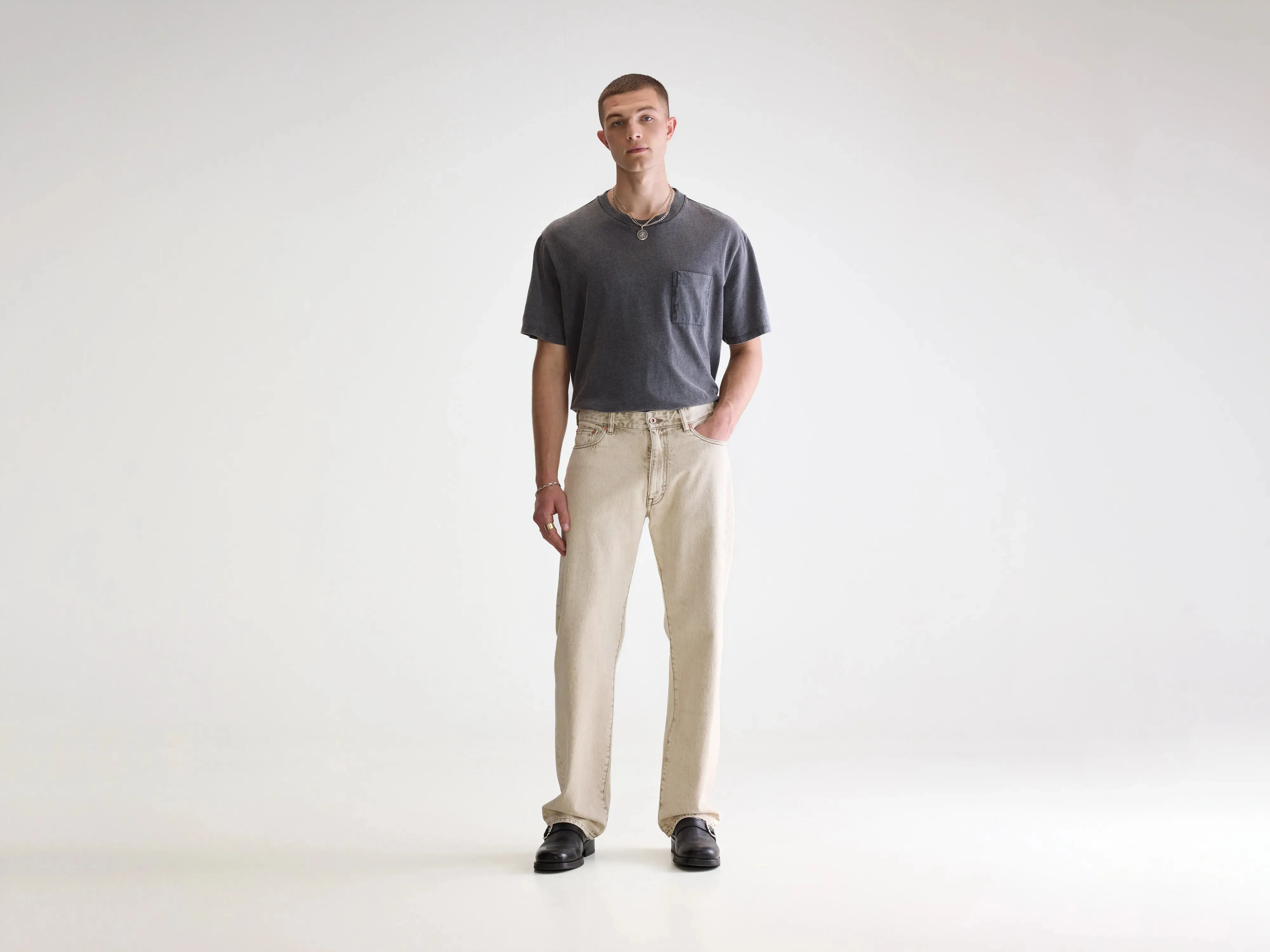 Denim N. 09 straight jeans (252 / M / BEIGE SNOW) sold by Bellerose