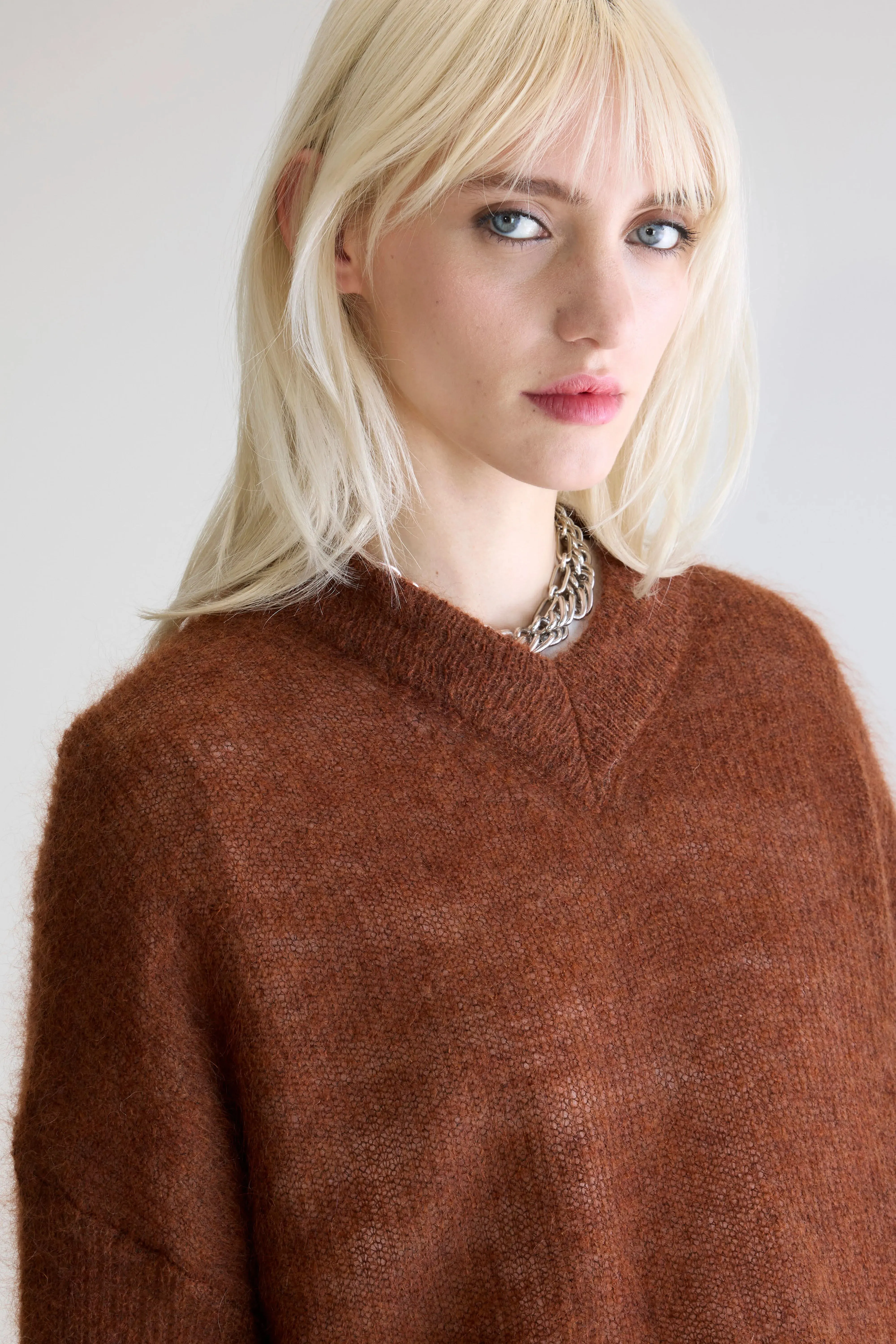 Arcy v-neck sweater (252 / W / SUEDE) sold by Bellerose product image thumbnail 5