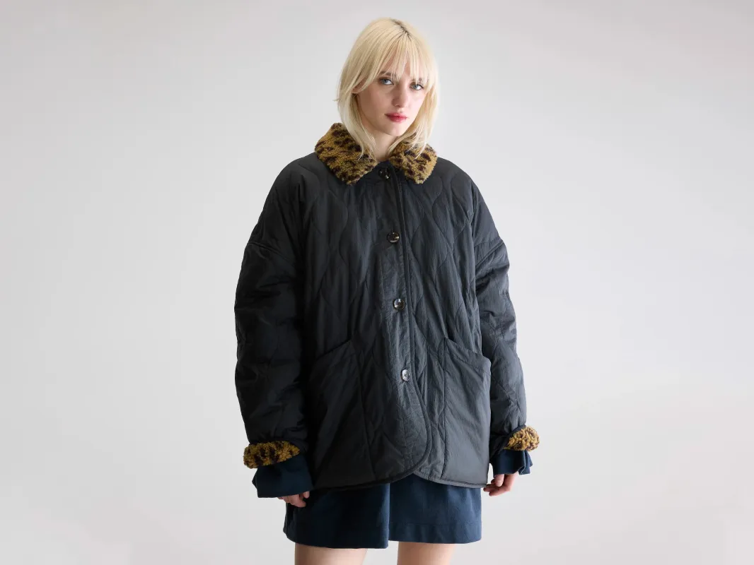 Hampton teddy jacket (252 / W / BLACK SAND) sold by Bellerose