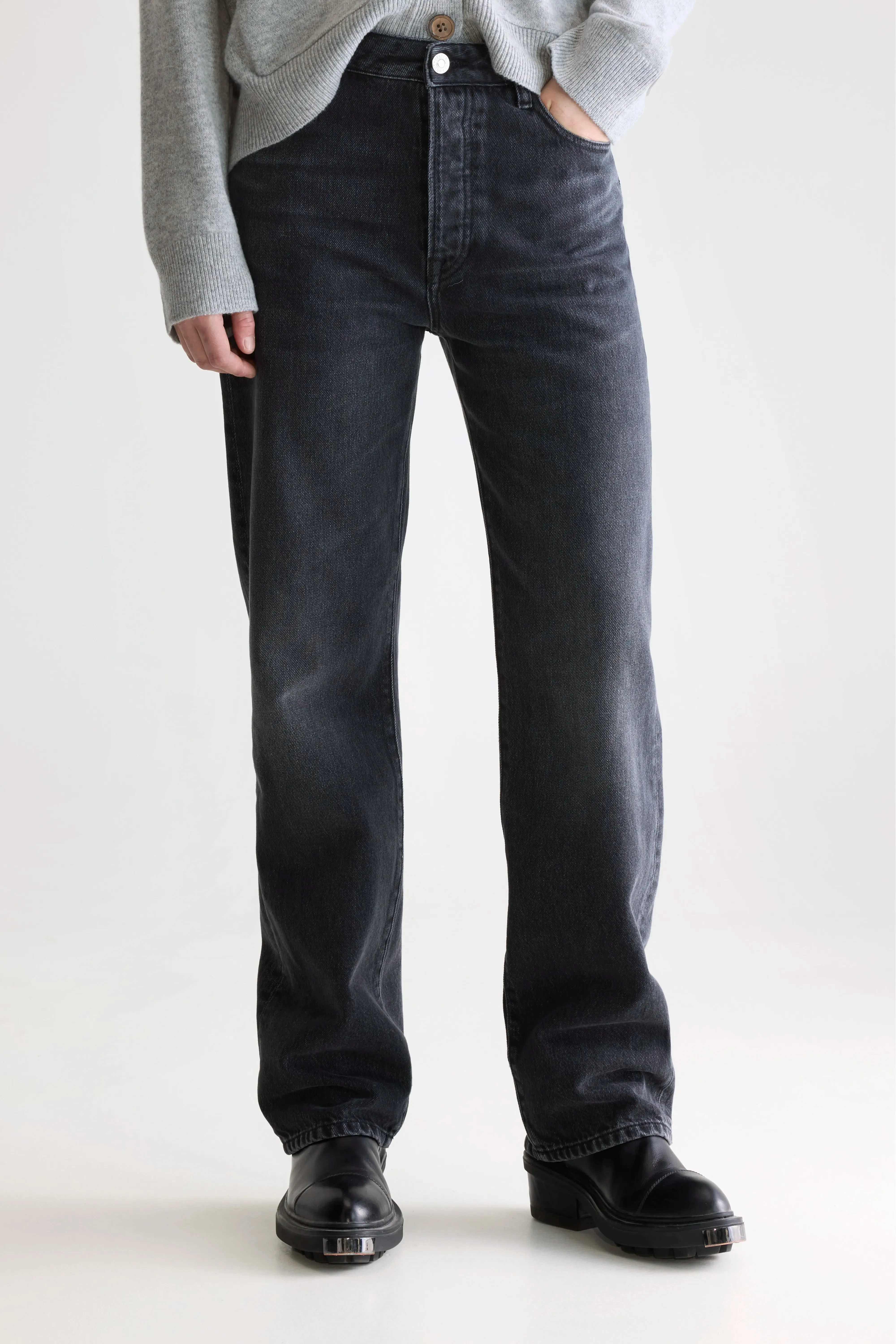 Denim N. 32 straight jeans (252 / W / VINTAGE BLACK) sold by Bellerose product image thumbnail 3