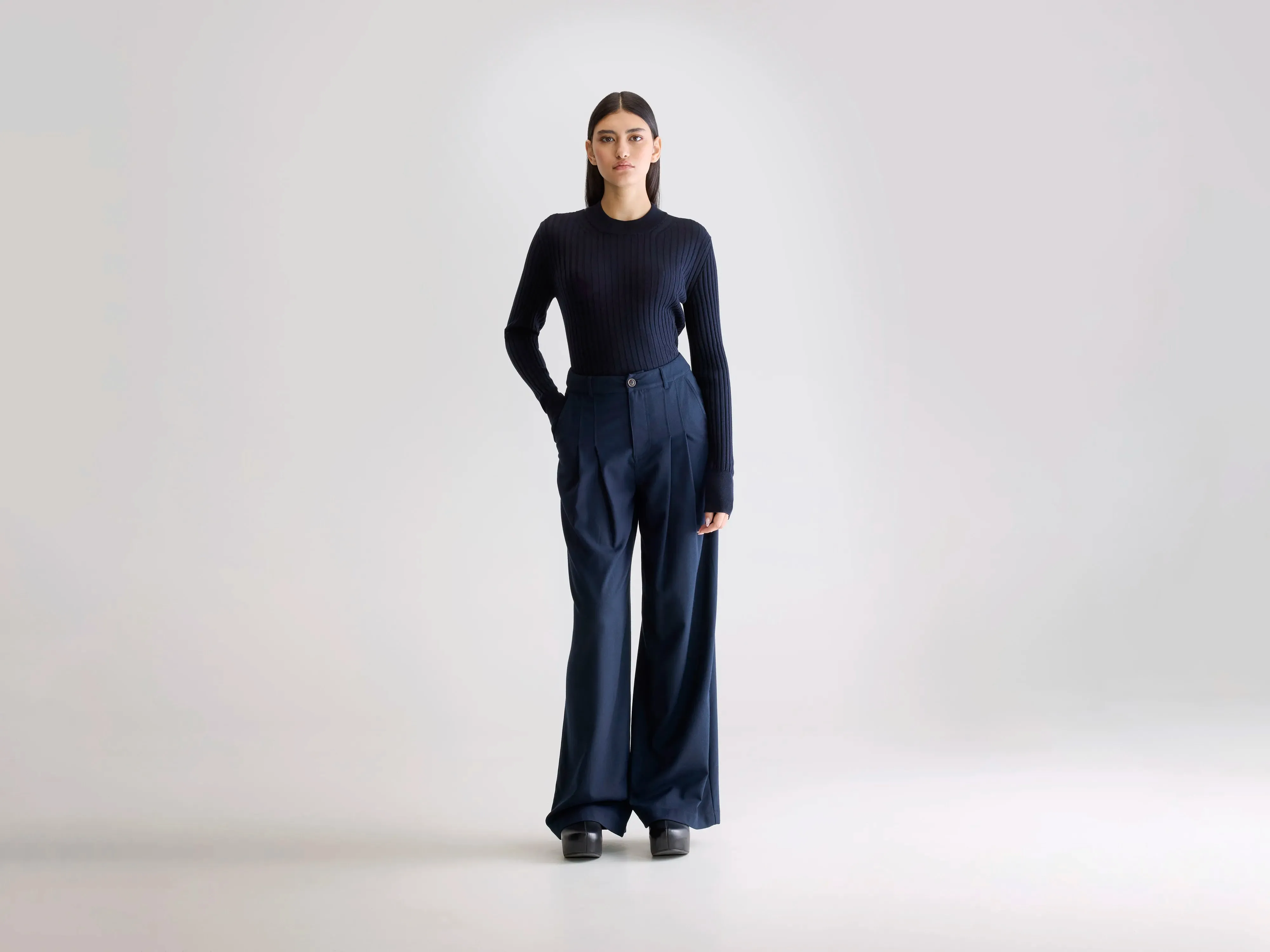 Sixtine tailored trousers (252 / W / NAVY) sold by Bellerose