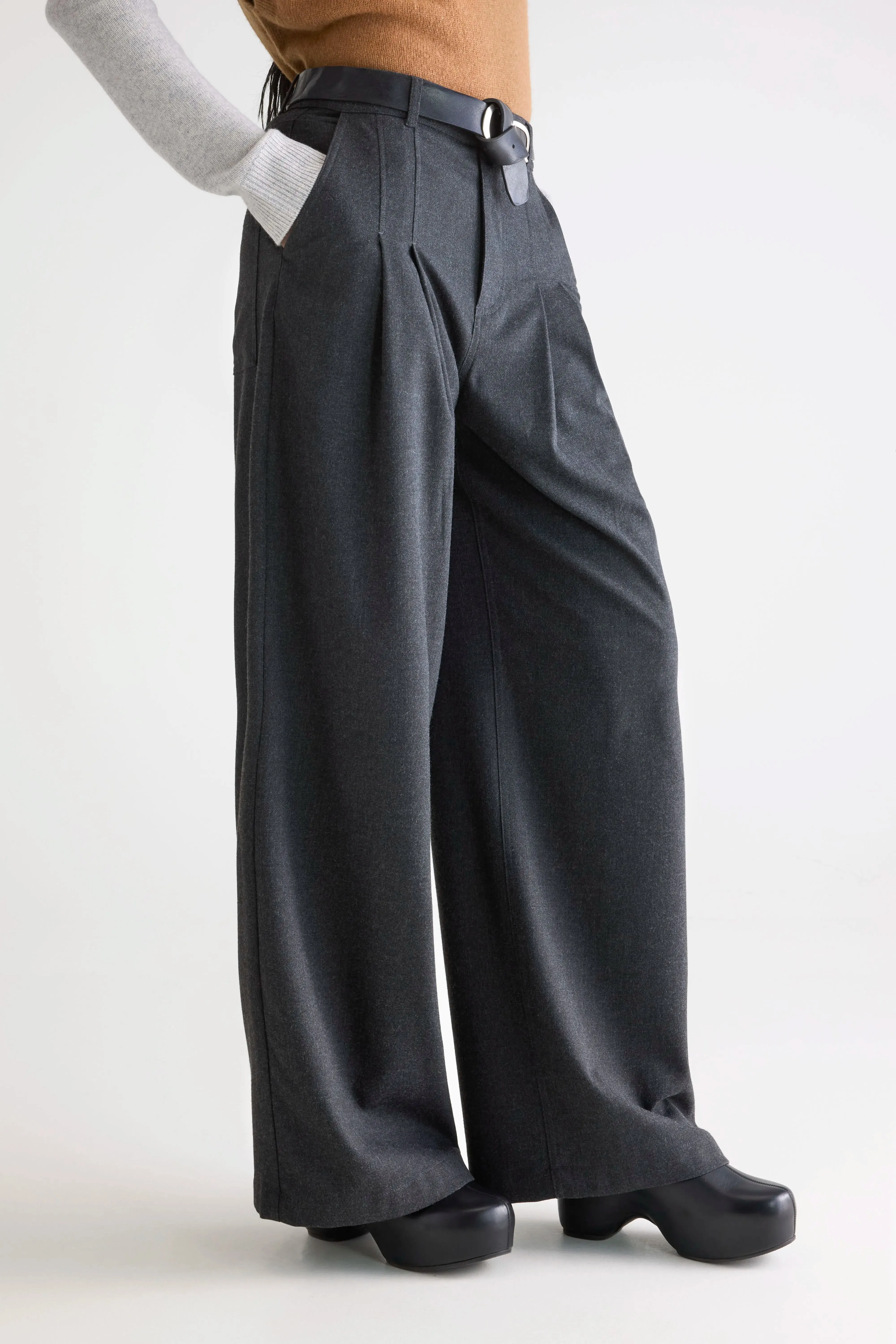 Sixtine tailored trousers (252 / W / ANTHRACITE) sold by Bellerose product image thumbnail 5
