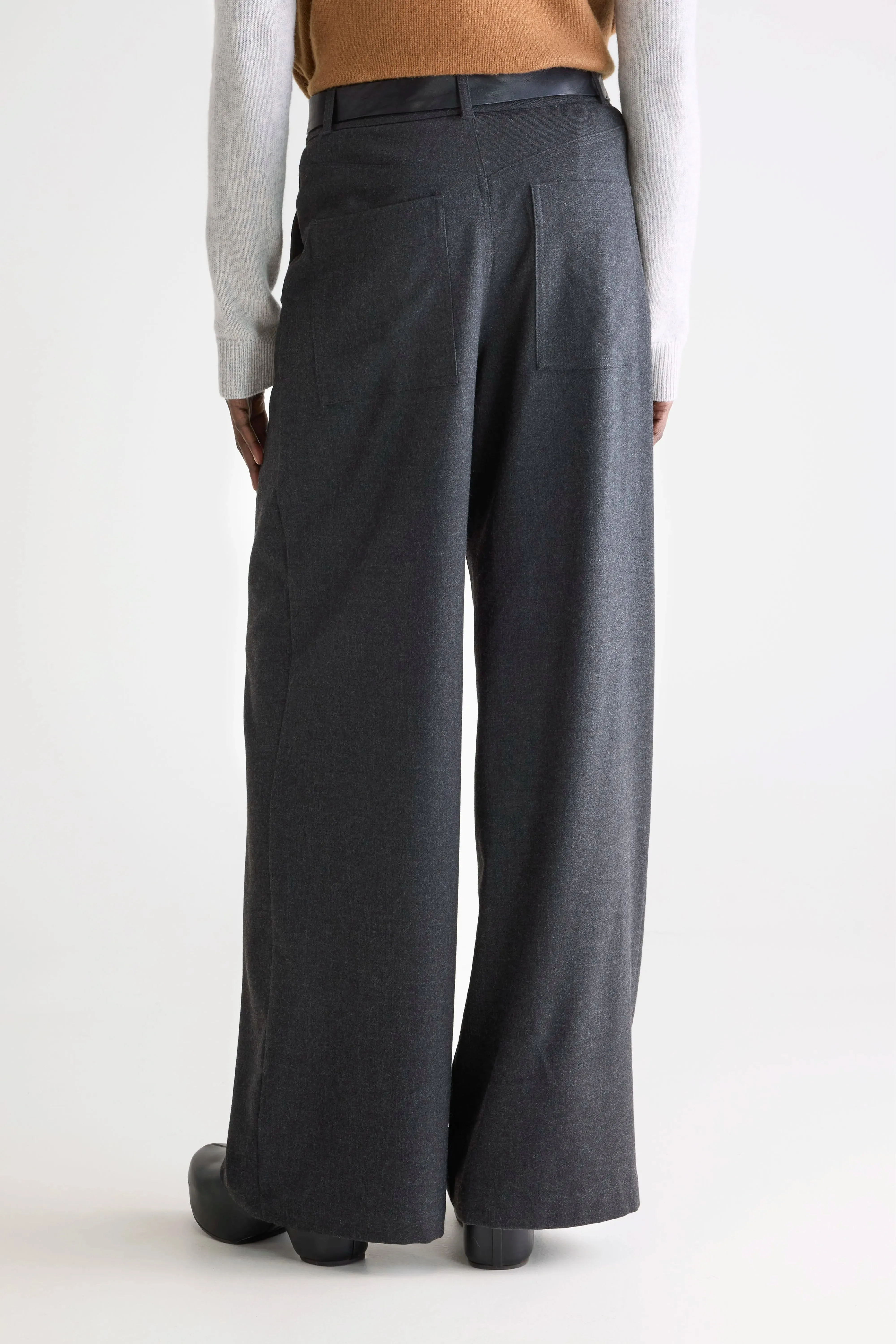 Sixtine tailored trousers (252 / W / ANTHRACITE) sold by Bellerose product image thumbnail 4