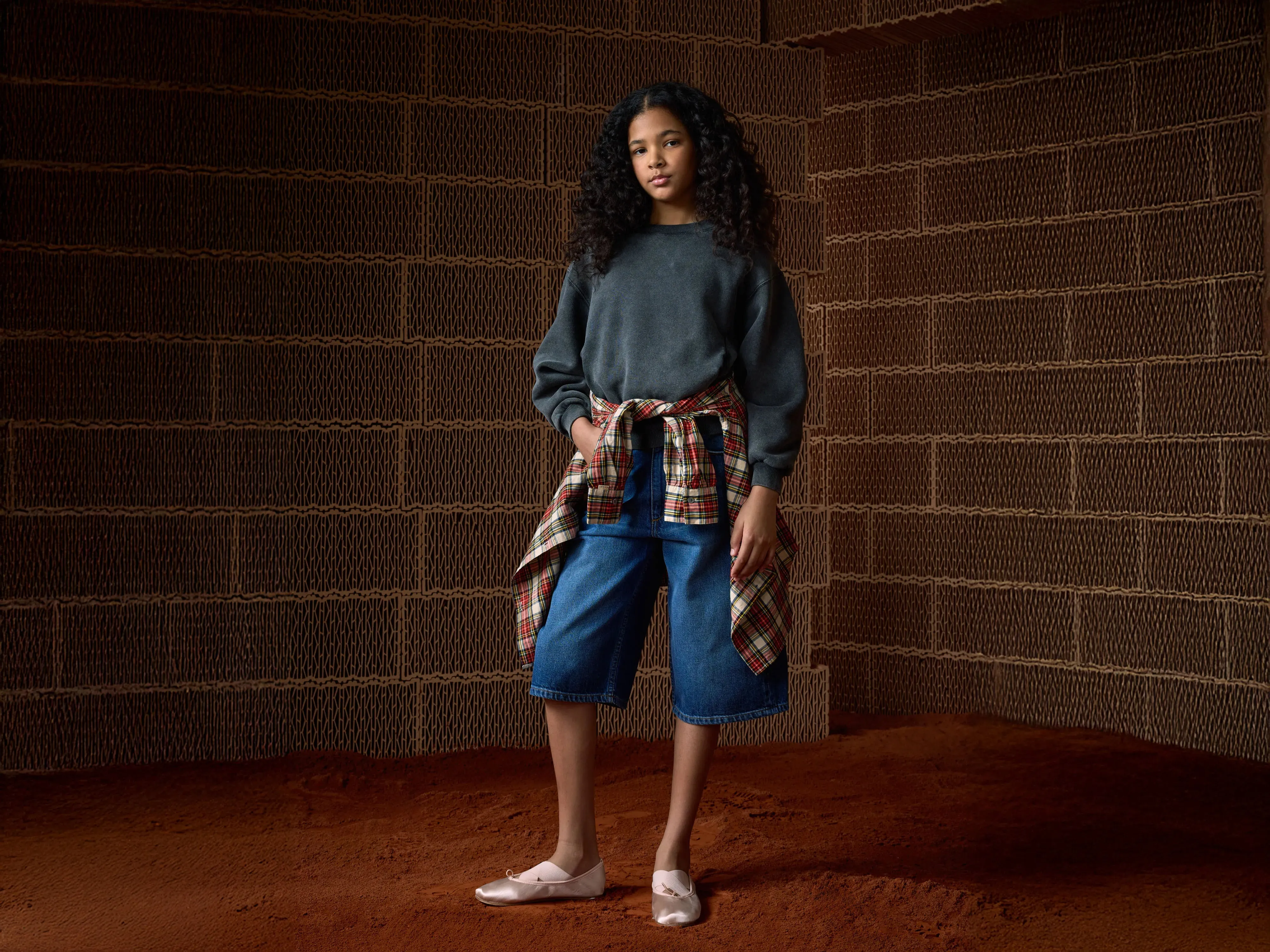 Fadopo relaxed sweatshirt (252 / G / BLACK) sold by Bellerose