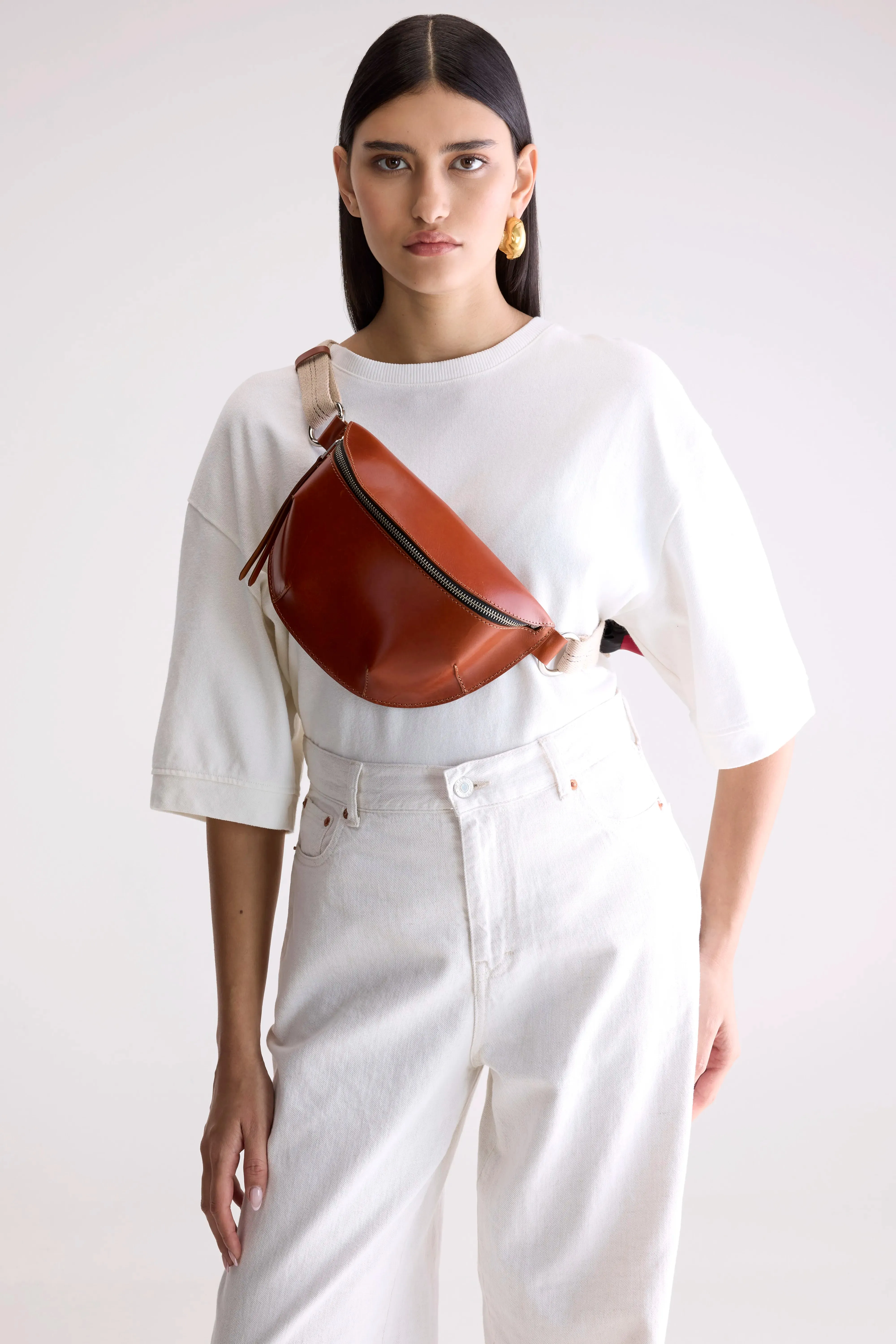 Rosie sling bag (252 / W / COGNAC) sold by Bellerose product image thumbnail 3