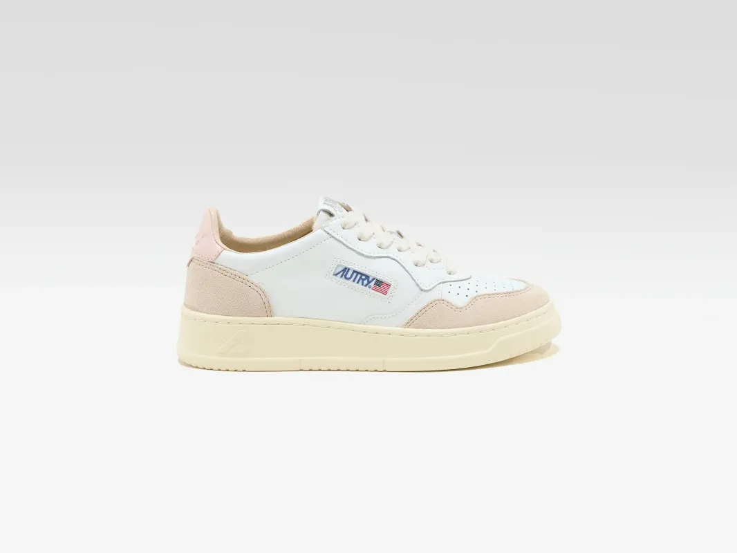Medalist Low for Women (251 / W / PINK) sold by Bellerose
