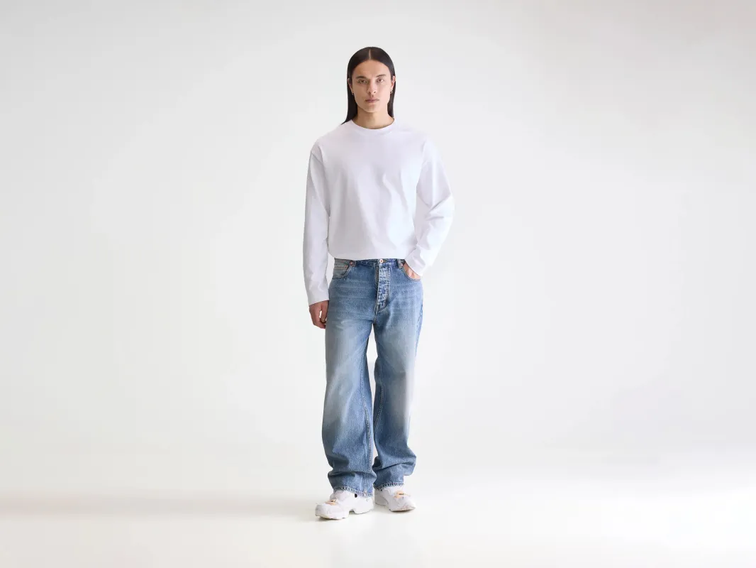 Denim N. 08 straight jeans (251 / M / VINTAGE LT BLUE) sold by Bellerose