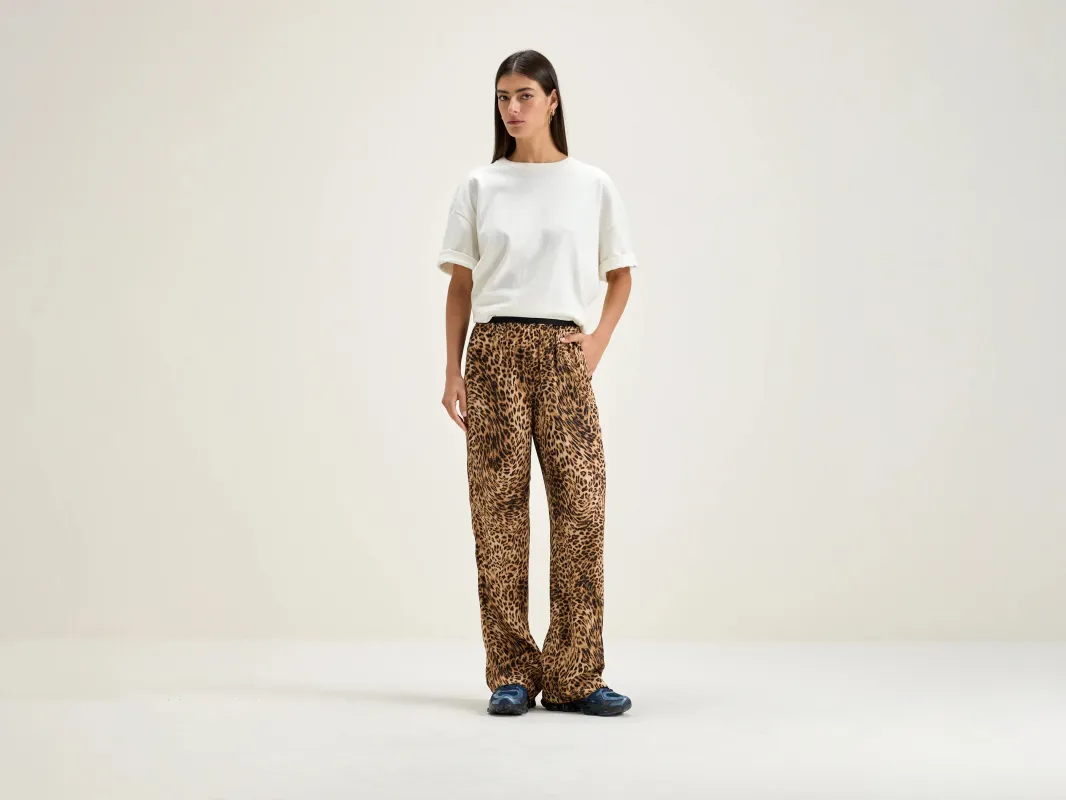 Voel straight trousers (242 / W / DISPLAY B) sold by Bellerose