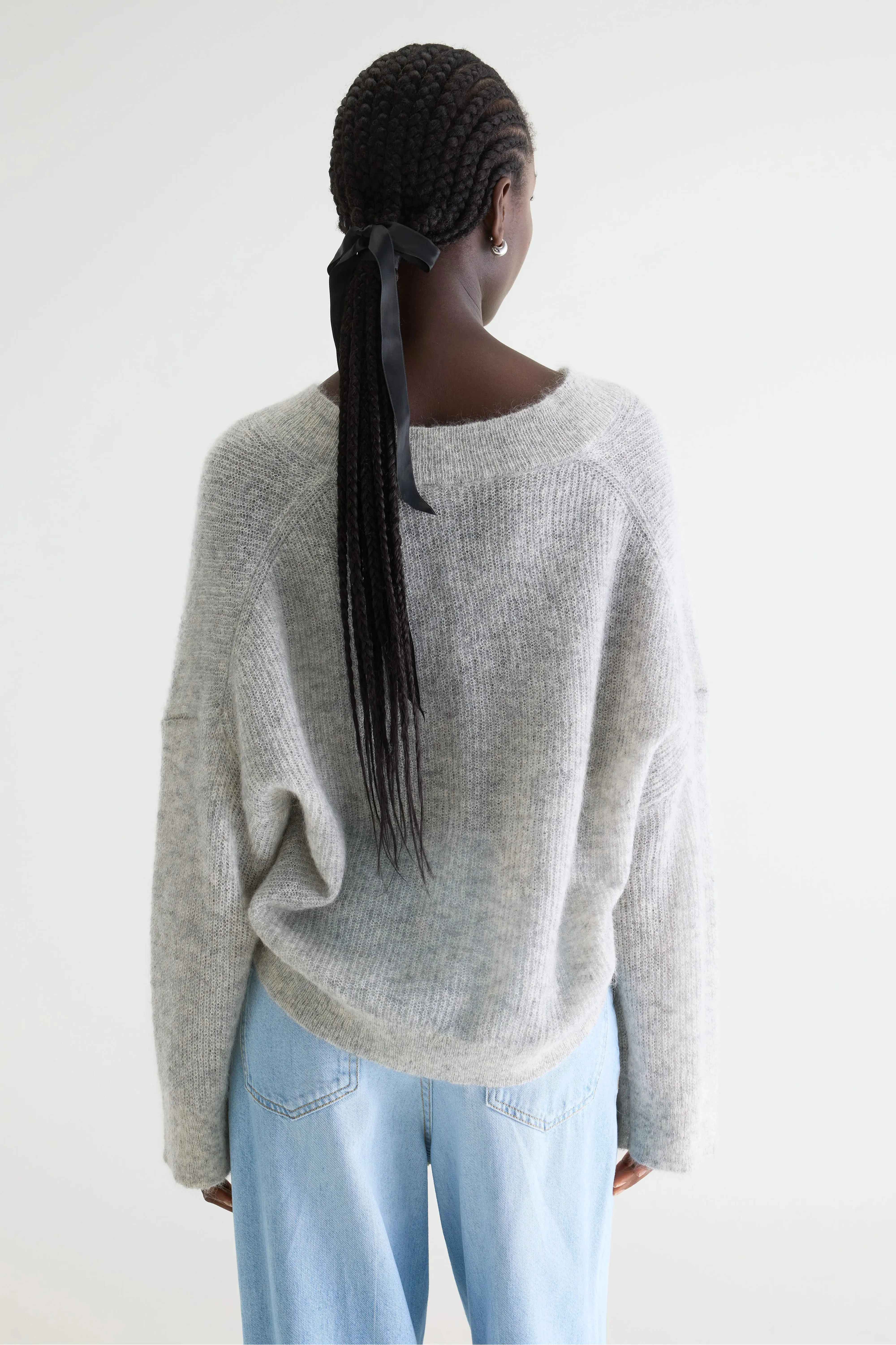 Arco v-neck sweater (261 / W / LIGHT GREY) sold by Bellerose product image thumbnail 4