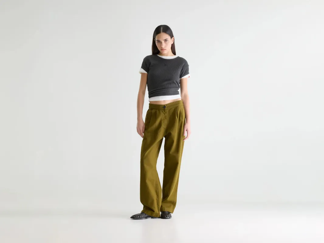 Pillow regular trousers (261 / W / VETIVER) sold by Bellerose