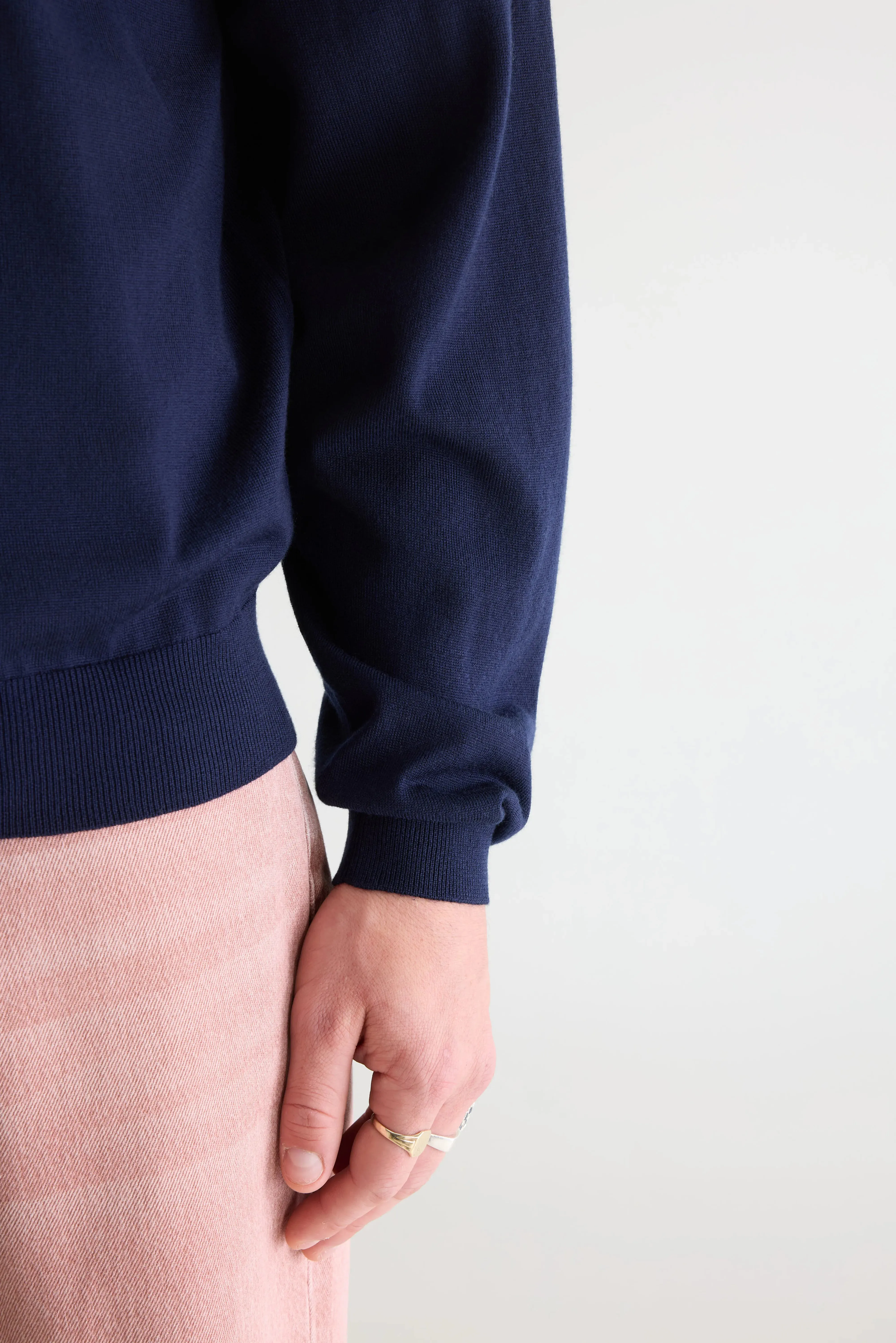 Dilwy v-neck sweater (261 / M / NAVY) sold by Bellerose product image thumbnail 5