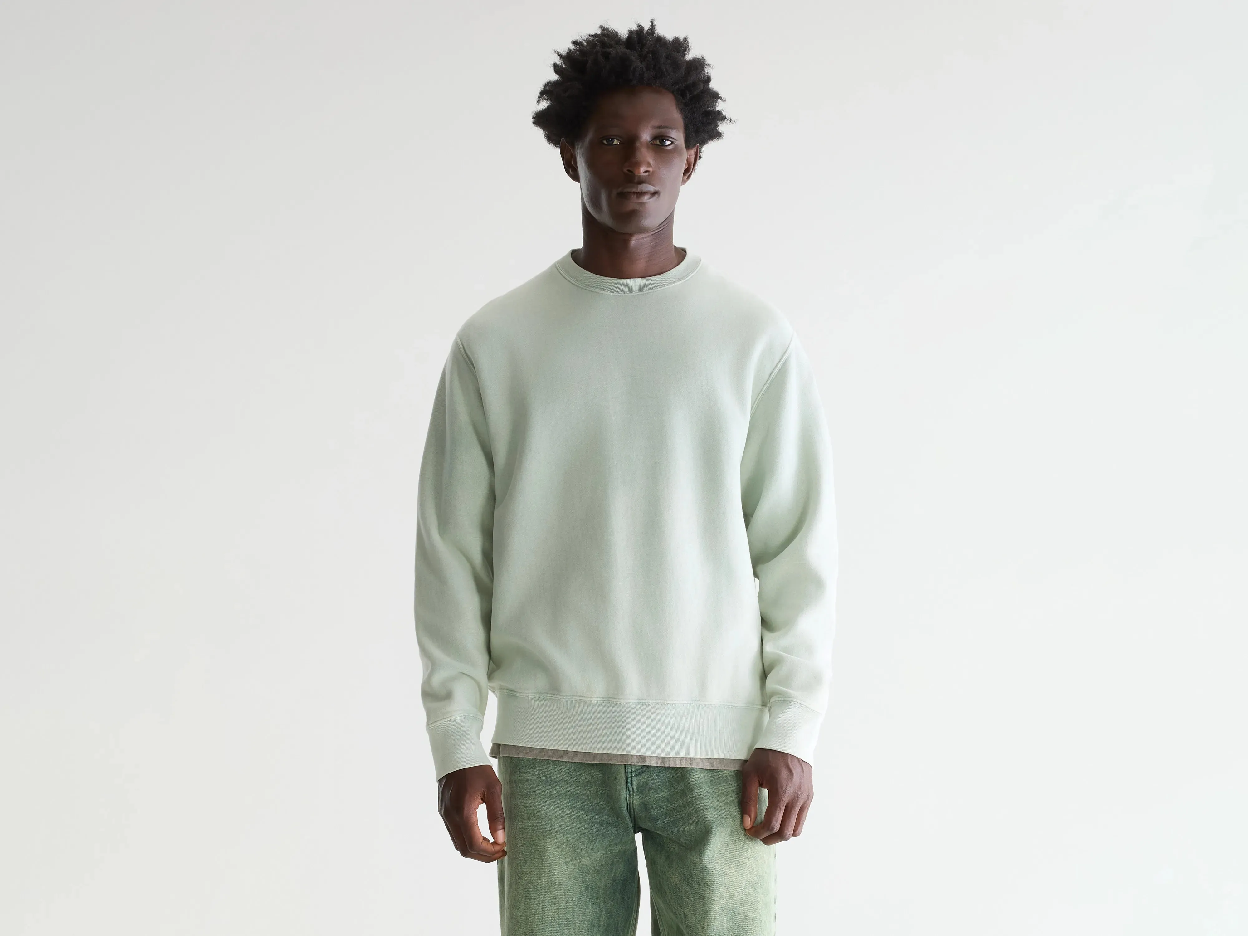 Flake crewneck sweatshirt (261 / M / AQUA) sold by Bellerose