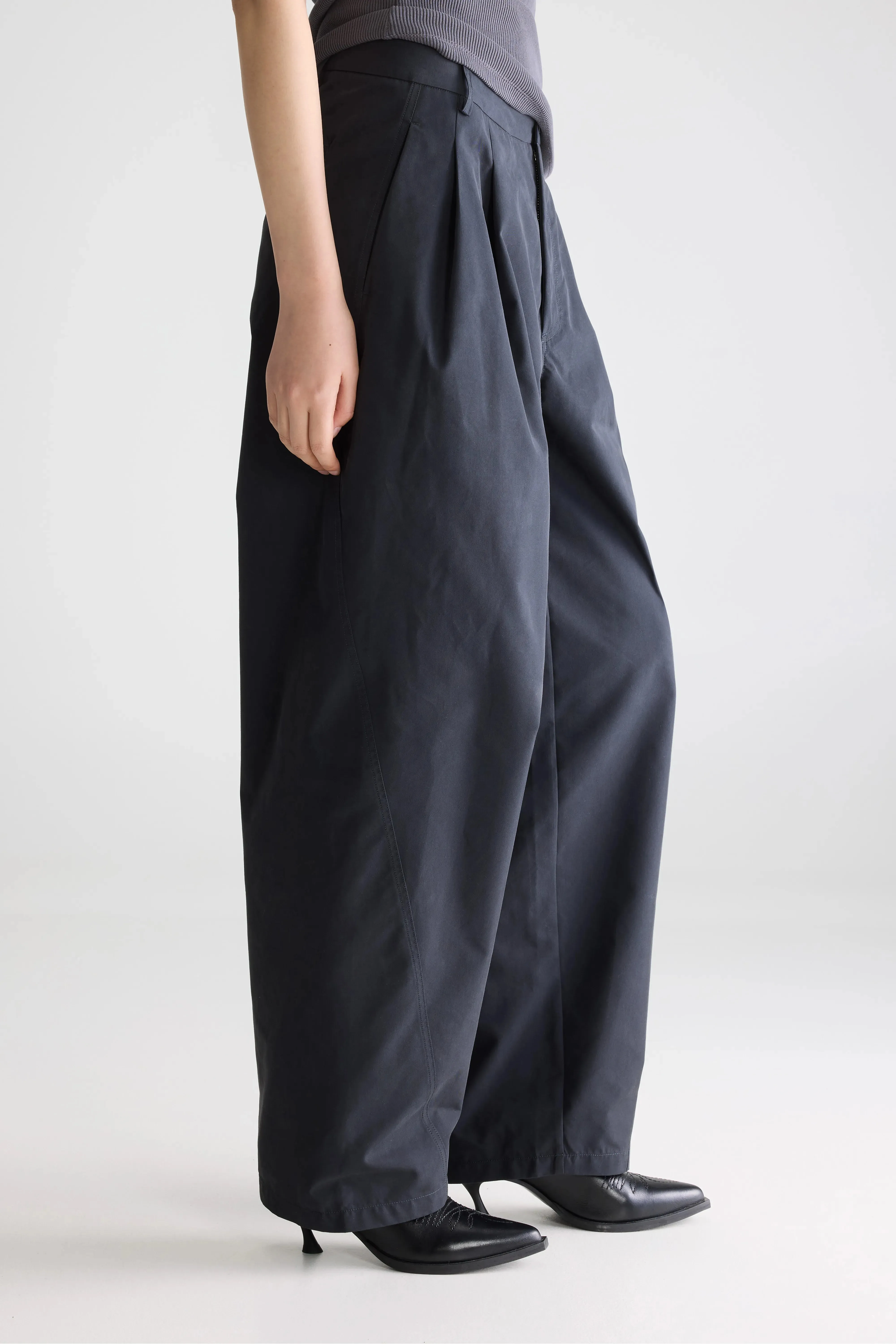 Jimi tapered trousers (261 / W / NAVY) sold by Bellerose product image thumbnail 5