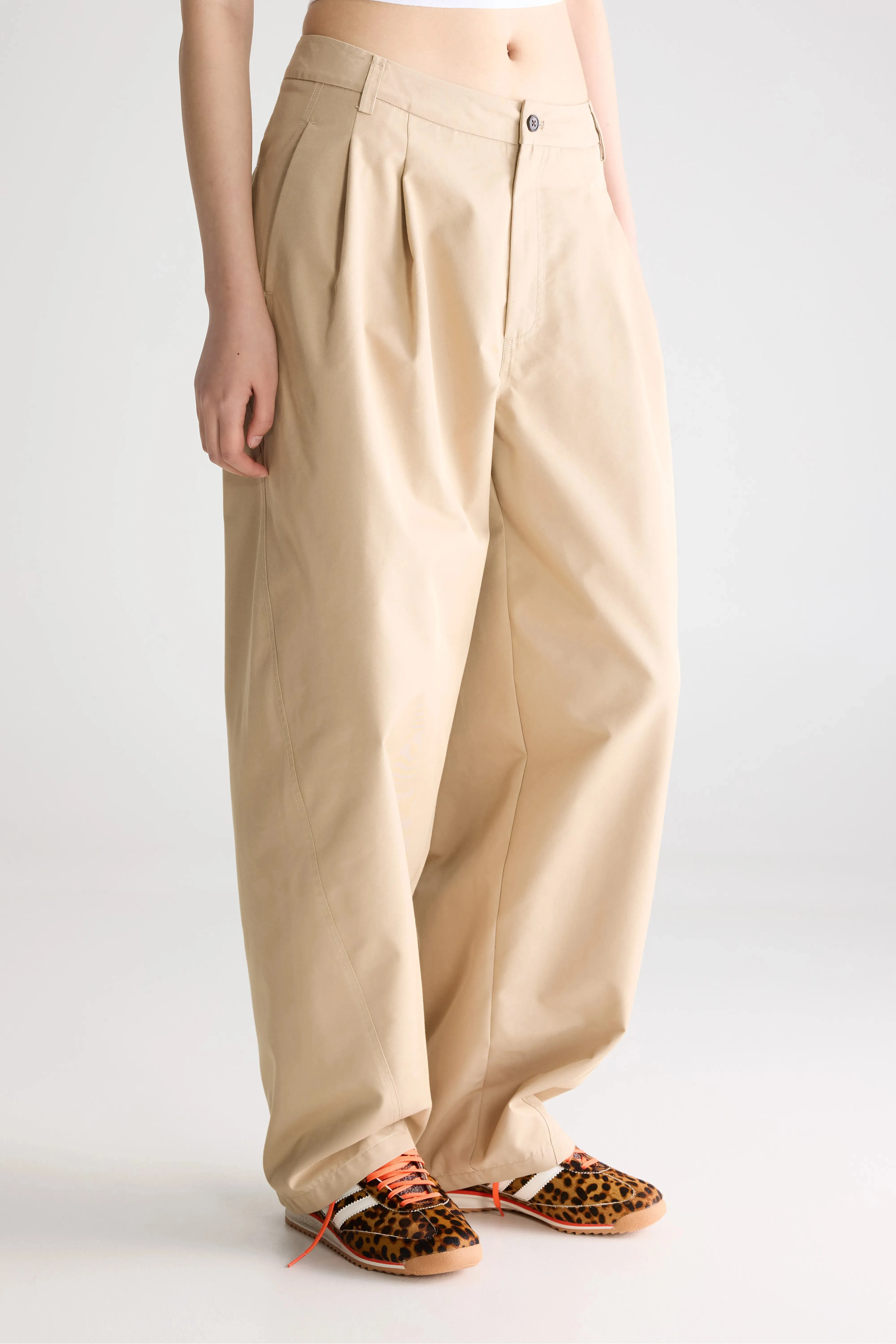 Jimi tapered trousers (261 / W / CLAY) sold by Bellerose product image thumbnail 5