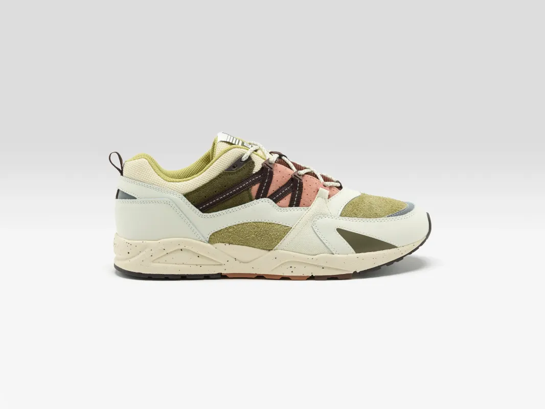 Fusion 2.0 for Men  (261 / M / LILA) made by Karhu