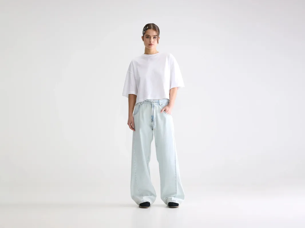 Denim N. 65 loose jeans (261 / W / ICE BLEACH) sold by Bellerose