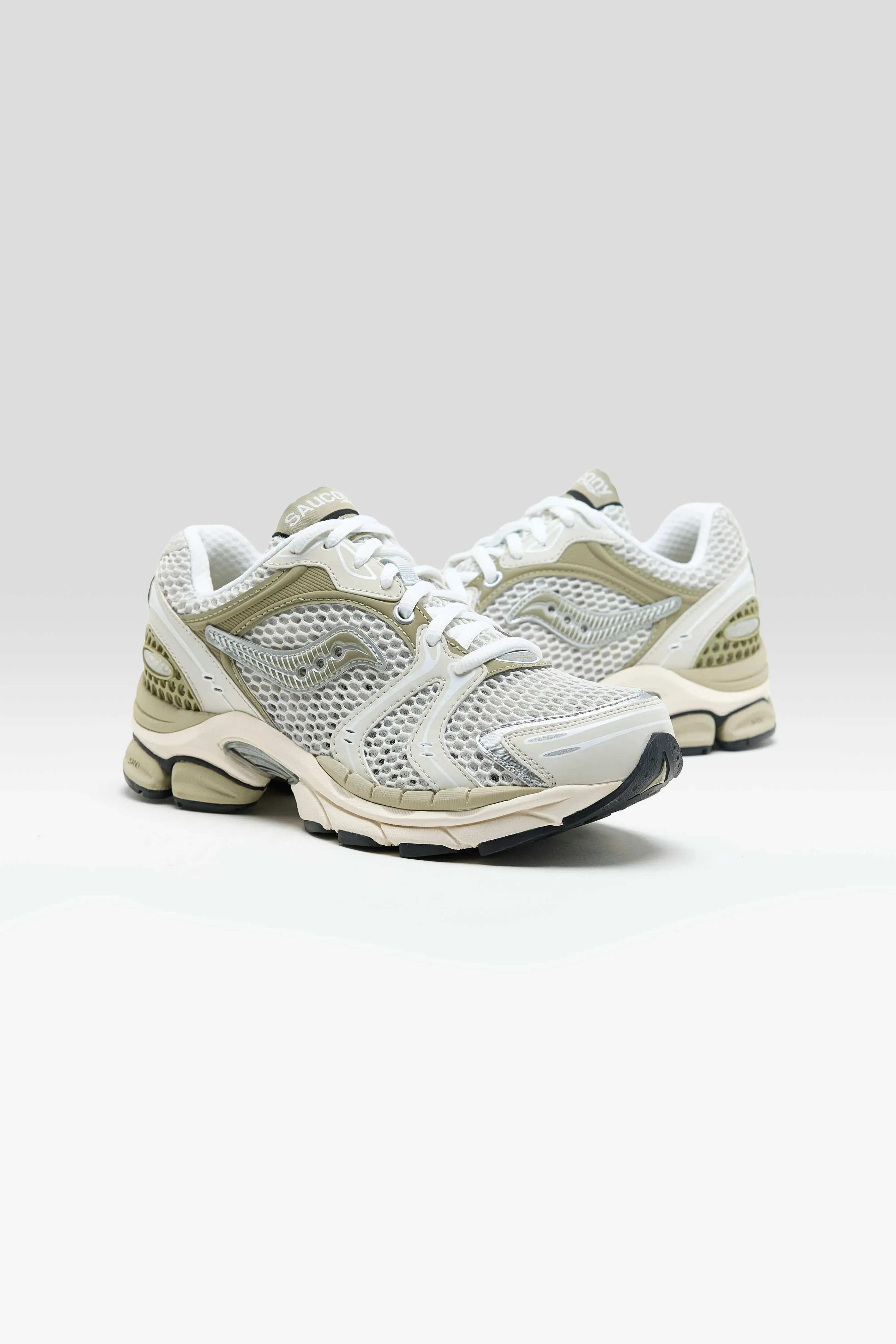 ProGrid Triumph 4 for Women (261 / W / WHITE) sold by Bellerose product image thumbnail 3