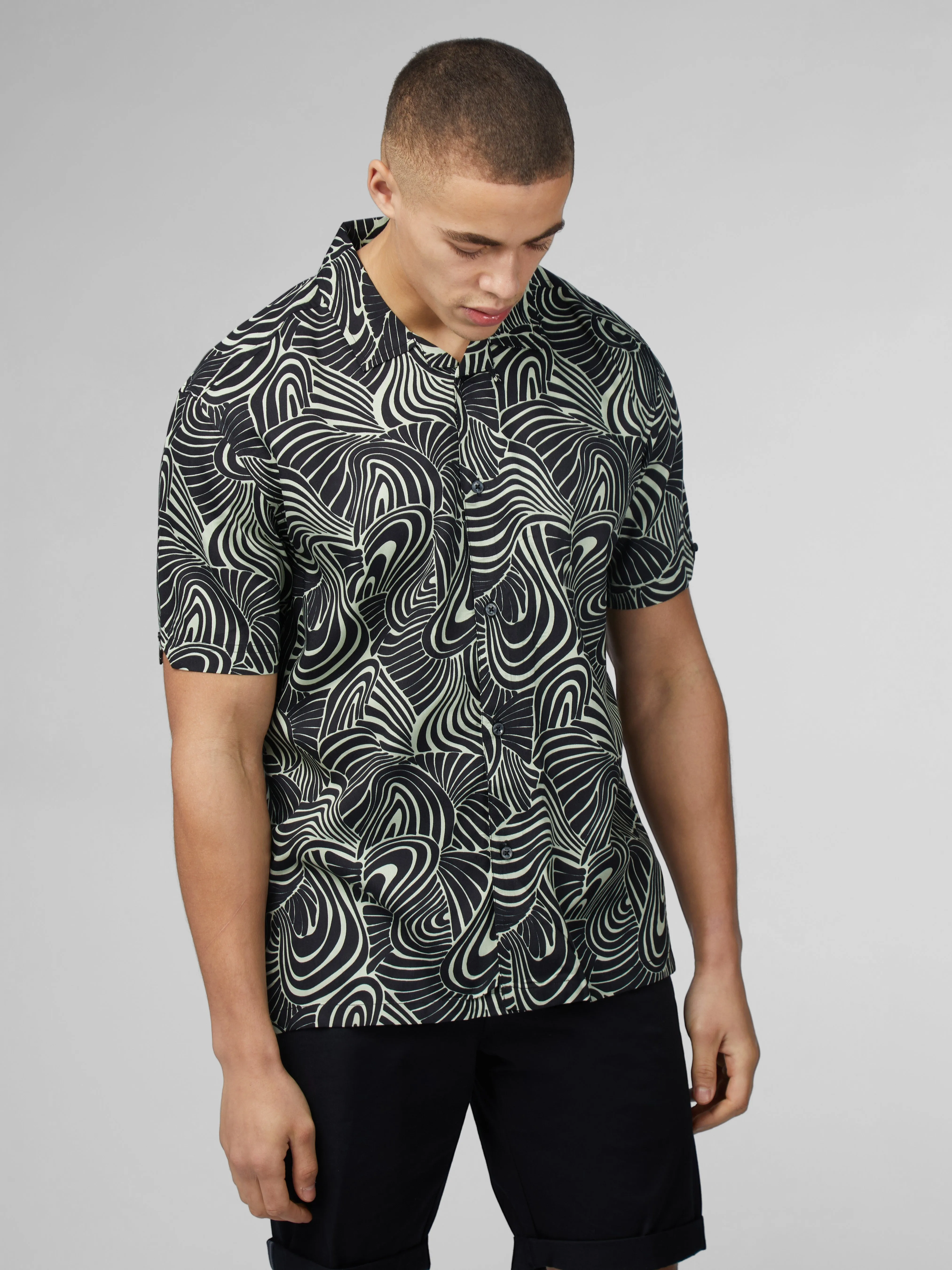 B by Ben Sherman Psychedelic Swirl Print - Mint sold by Ben Sherman product image thumbnail 2