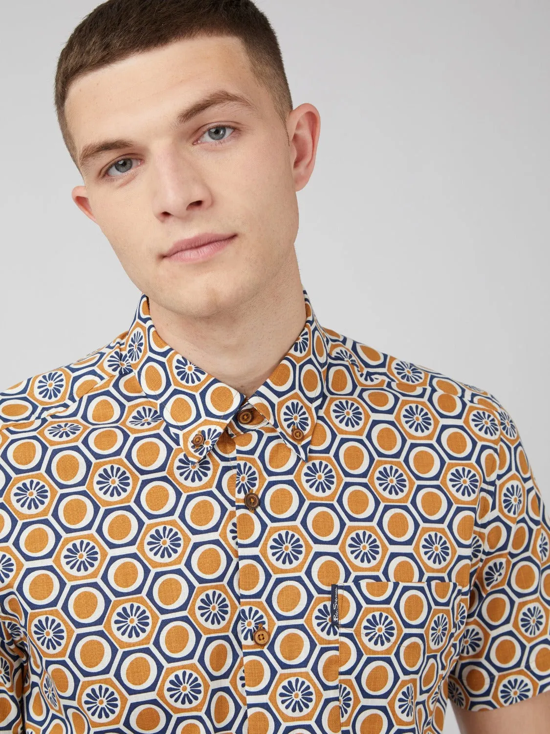 Retro Floral Print Short-Sleeve Shirt sold by Ben Sherman product image thumbnail 4
