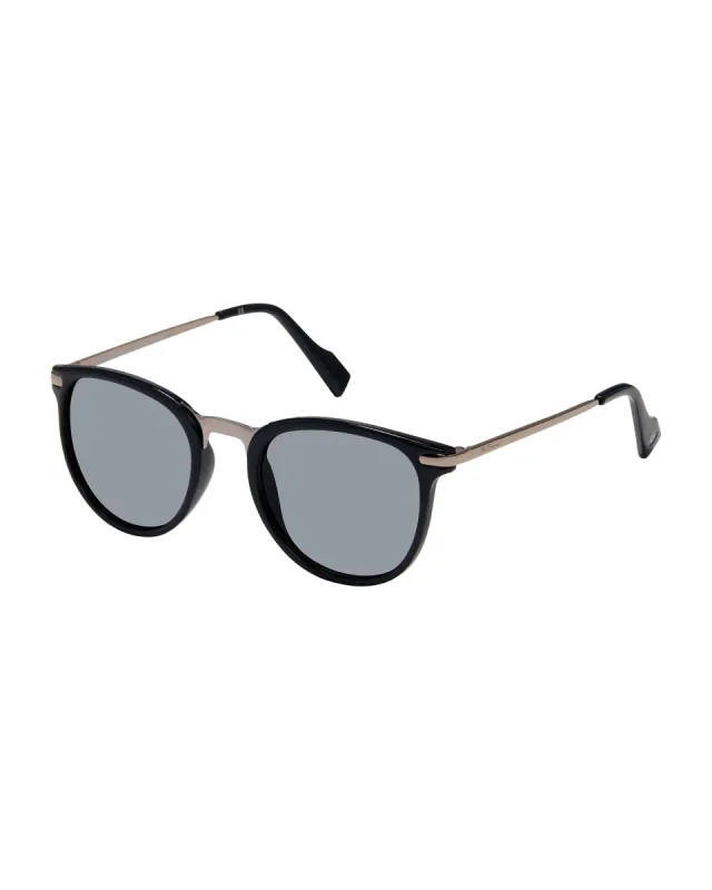 Hugo Polarized Eco-Green Sunglasses - Navy sold by Ben Sherman