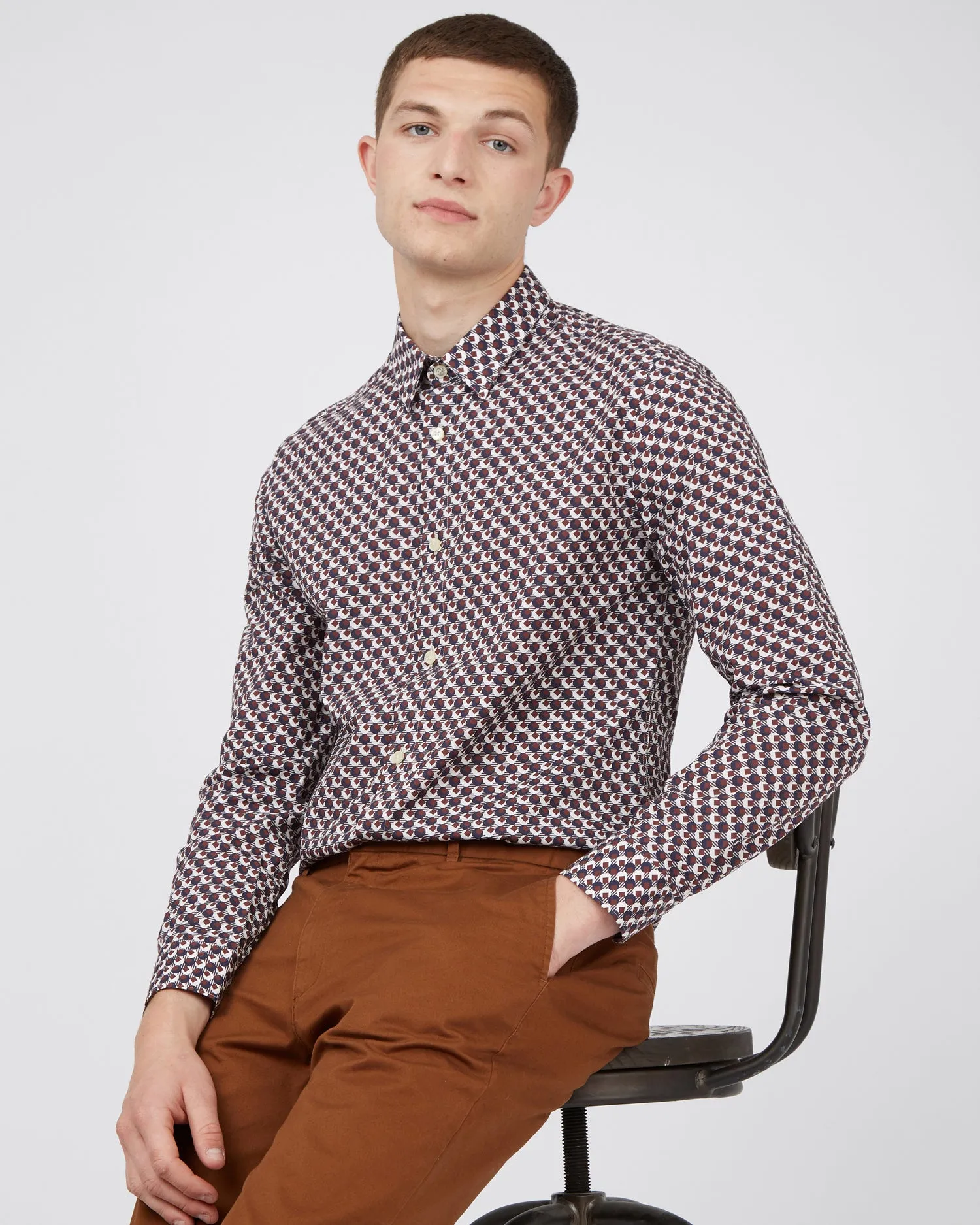 Long-Sleeve Retro '70s Geo-Print Shirt - Coffee sold by Ben Sherman product image thumbnail 4