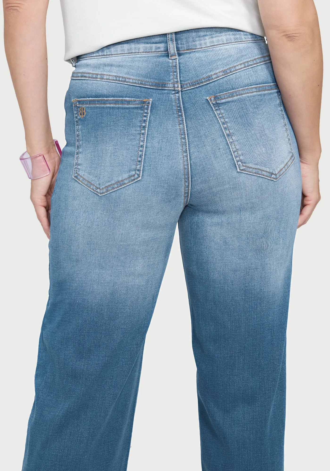 Boyfriend Jean | Wide (Sonora Wash) sold by Betabrand product image thumbnail 3