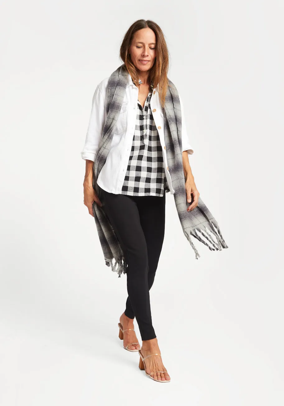 Skinny-Leg | Two-Pocket Dress Pant Yoga Pants (Black) sold by Betabrand product image thumbnail 4