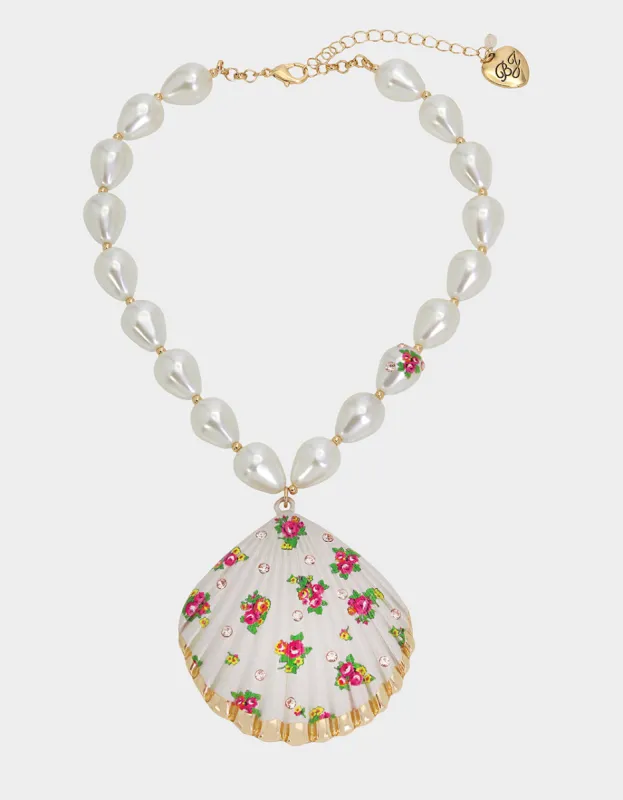 SHELL YEAH SHORT PENDANT WHITE sold by Betsey Johnson