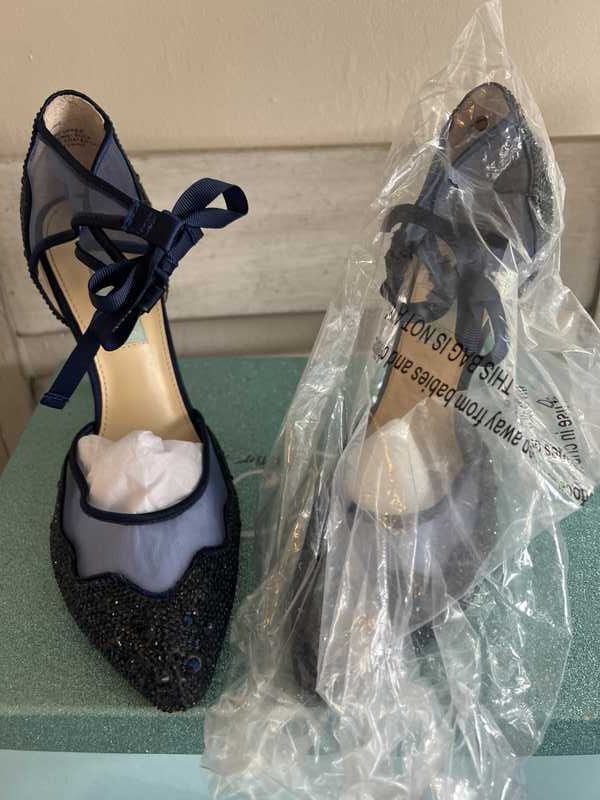 SB-IRIS NAVY | RE:LUV sold by Betsey Johnson product image thumbnail 5