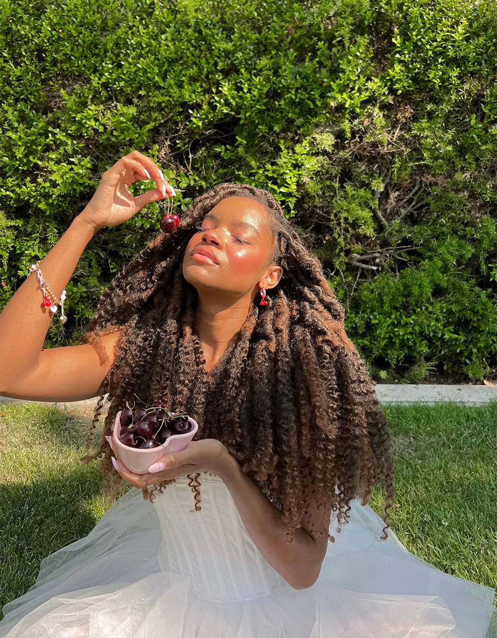 BETSEYS POOL PARTY DOLPHIN STRETCH BRACELET PINK sold by Betsey Johnson product image thumbnail 2