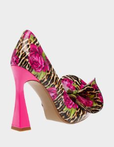 NOBBLE-P LEOPARD MULTI sold by Betsey Johnson