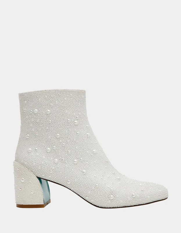 GAIL PEARL sold by Betsey Johnson