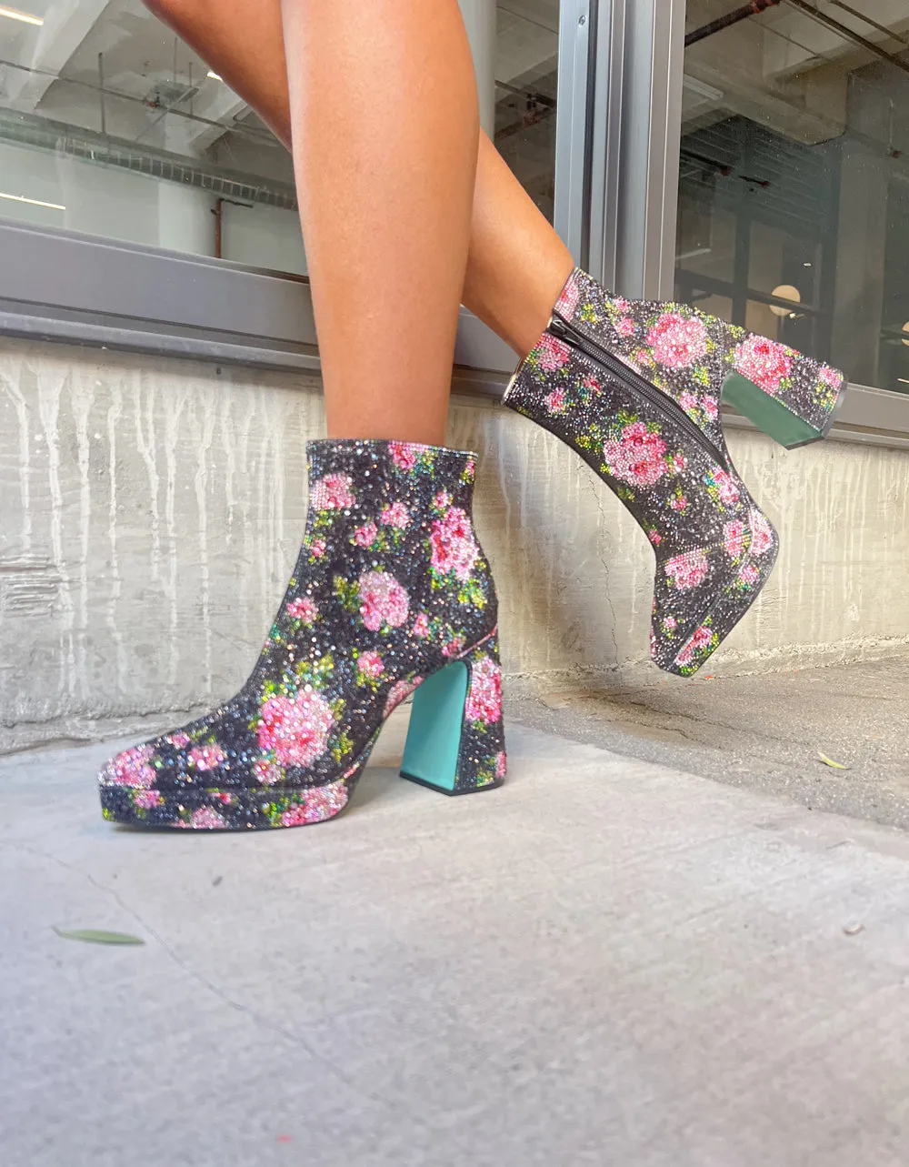 DELLA BLACK/PINK FLORAL | RE:LUV sold by Betsey Johnson product image thumbnail 2