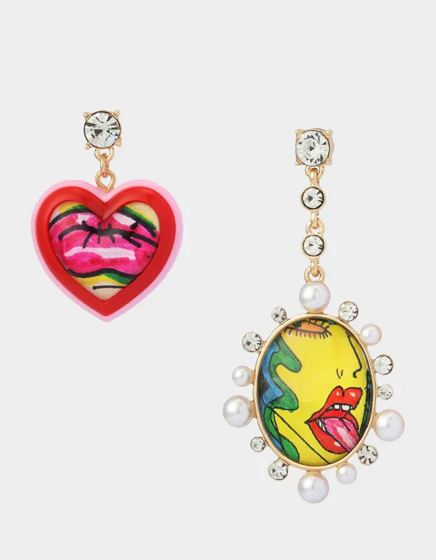 ART CAMPAIGN MISMATCH DROP EARRINGS made by Betsey Johnson