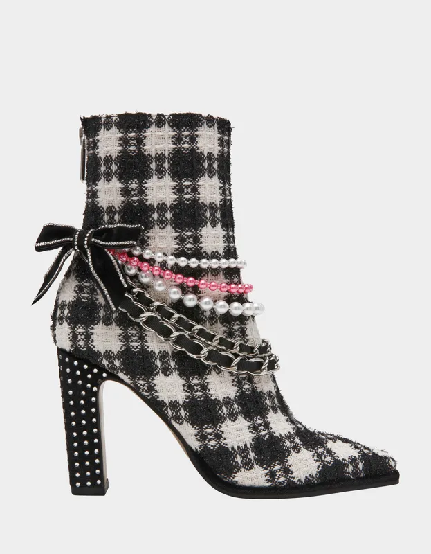 SKYLAR BLACK MULTI made by Betsey Johnson