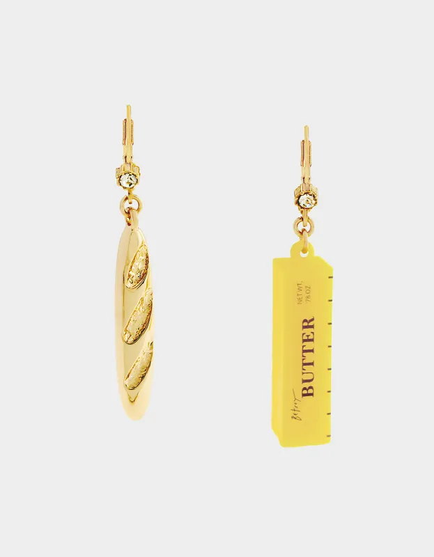 MISMATCH BREAD N BUTTER EARRINGS YELLOW made by Betsey Johnson