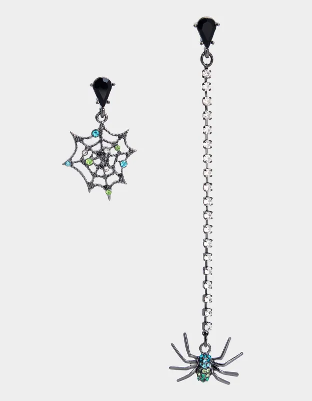 RICH WITCH MISMATCH SPIDER WEB EARRINGS GREEN made by Betsey Johnson