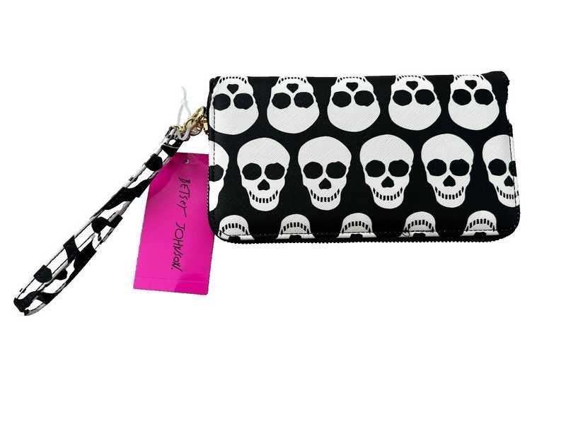 Betsey Johnson Zip Around Wristlet Skull Wallet | RE:LUV sold by Betsey Johnson product image thumbnail 2