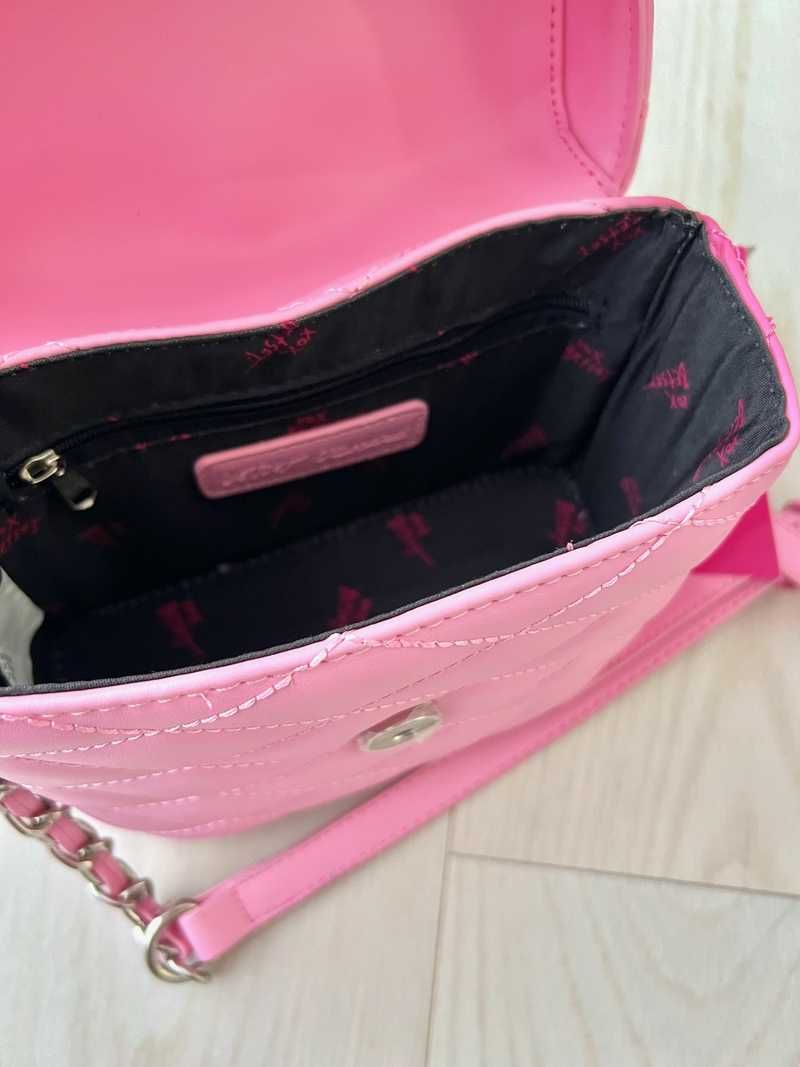 Viola Skull Crossbody Bag Quilted | RE:LUV sold by Betsey Johnson product image thumbnail 5